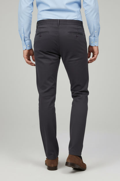 Celio* Men Grey Solid Straight Fit Cotton Trousers
