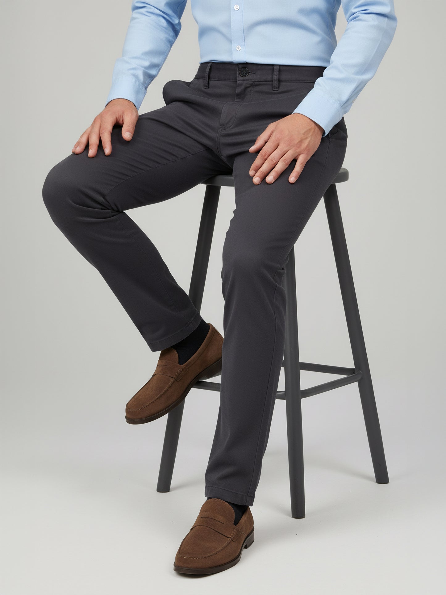 Celio* Men Grey Solid Straight Fit Cotton Trousers