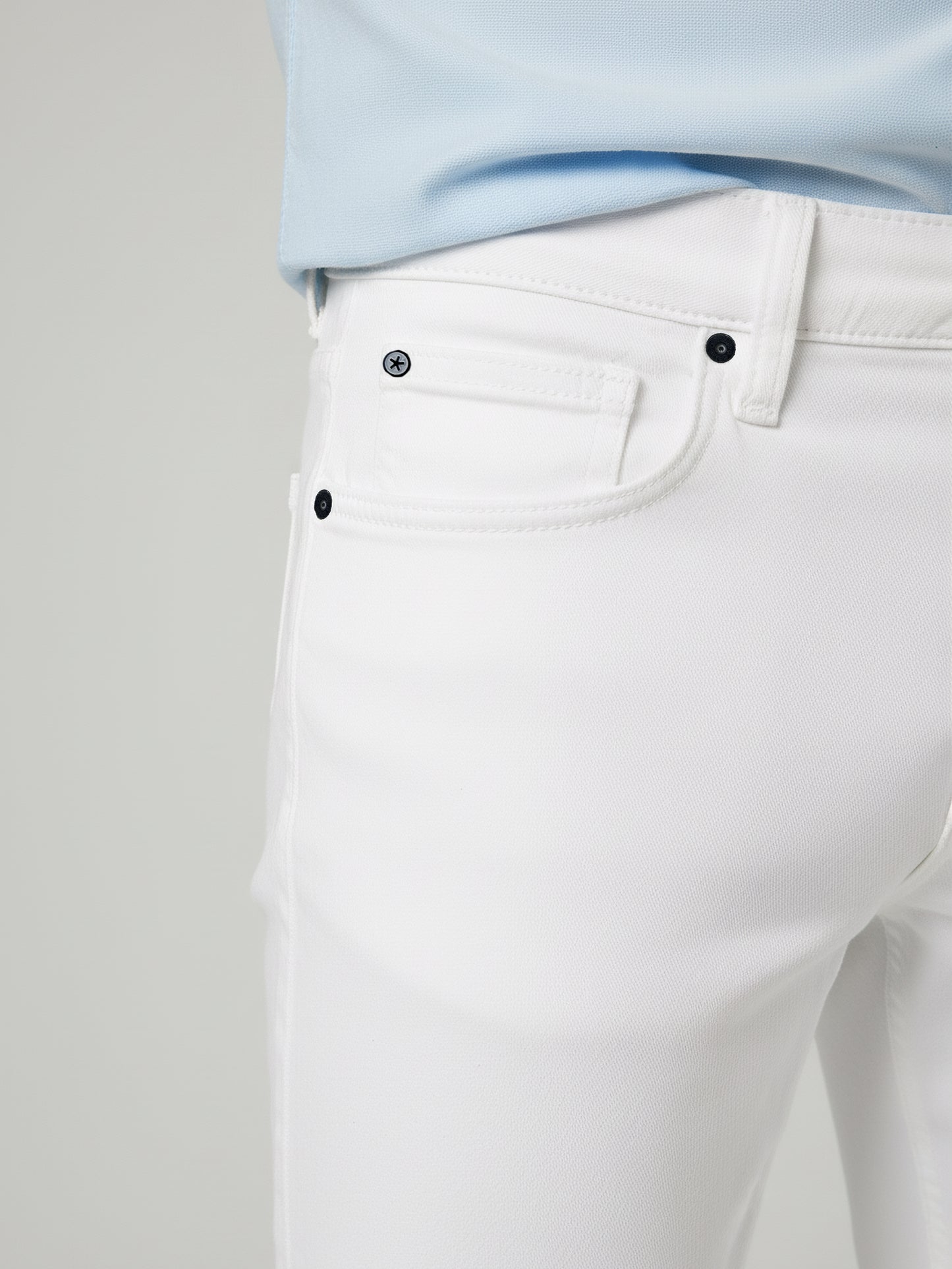 Celio* Men White Solid Straight Slim Cotton Jeans