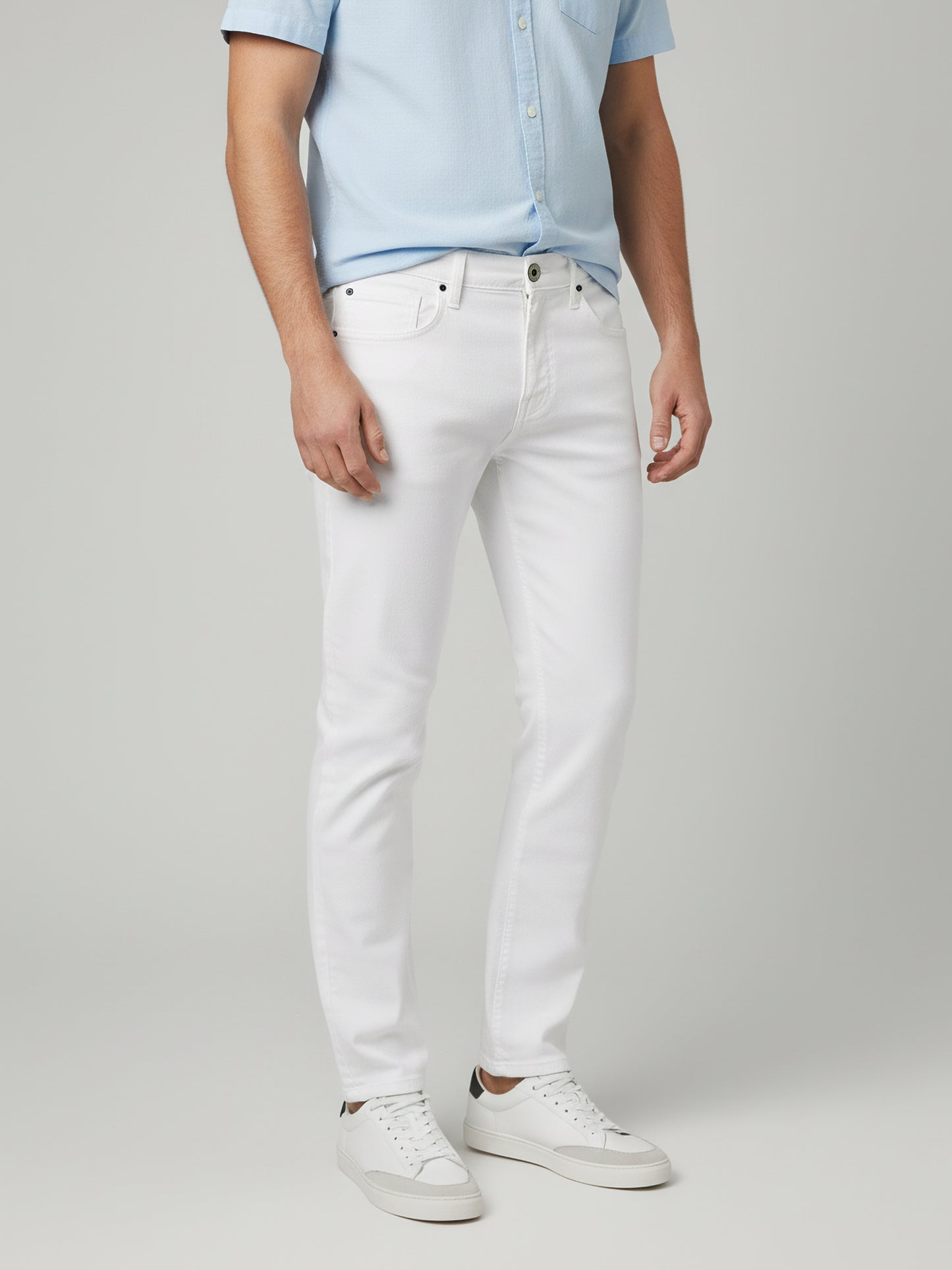Celio* Men White Solid Straight Slim Cotton Jeans