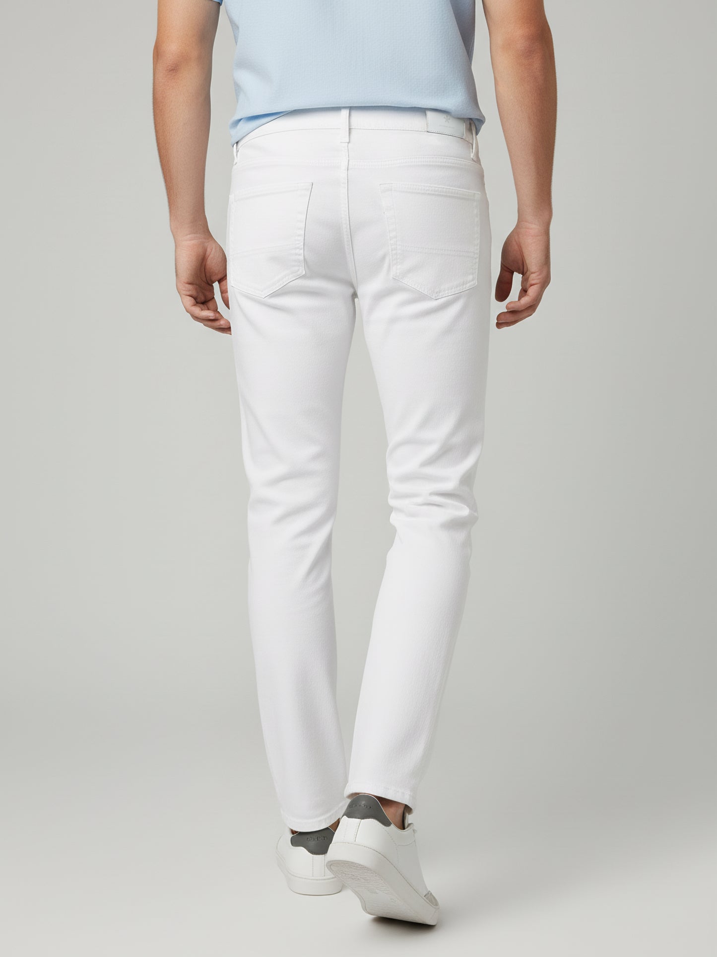 Celio* Men White Solid Straight Slim Cotton Jeans