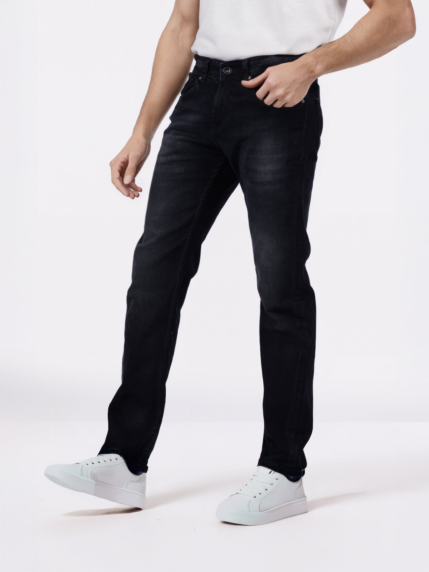 Celio* Men Black Solid Straight Fit Cotton Jeans