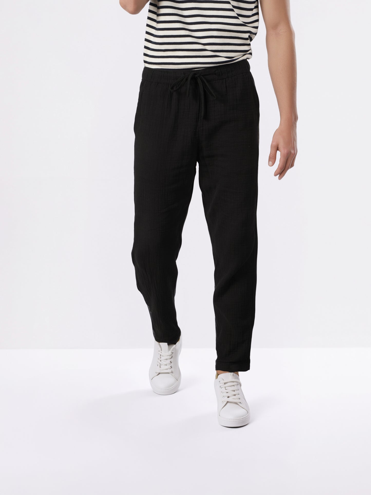 Celio* Men Black Solid Jogger Fit Cotton Trousers