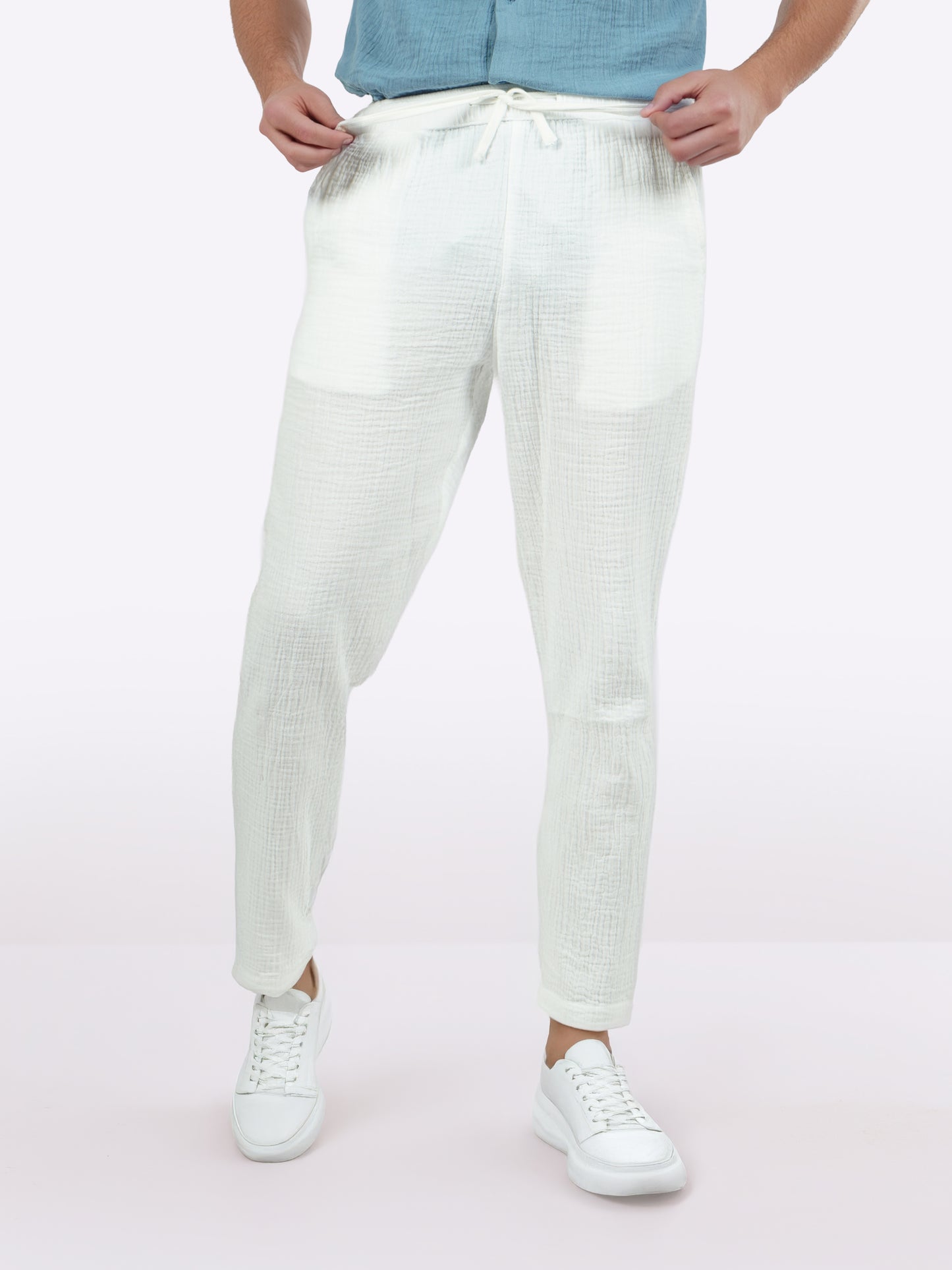 Celio* Men White Solid Jogger Fit Cotton Trousers