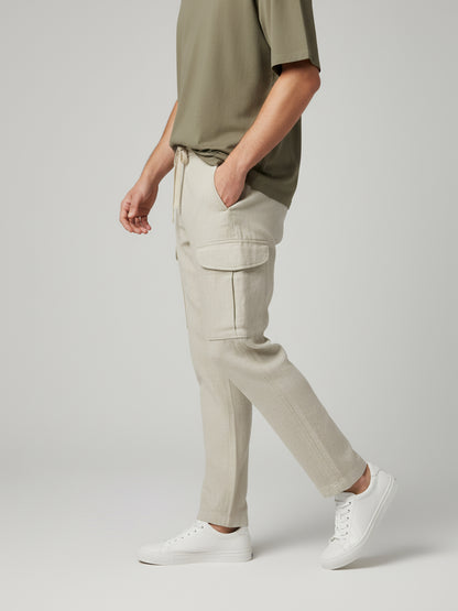 Celio* Men  Cream Solid straight-fit Cotton-Linen-Blend Trousers