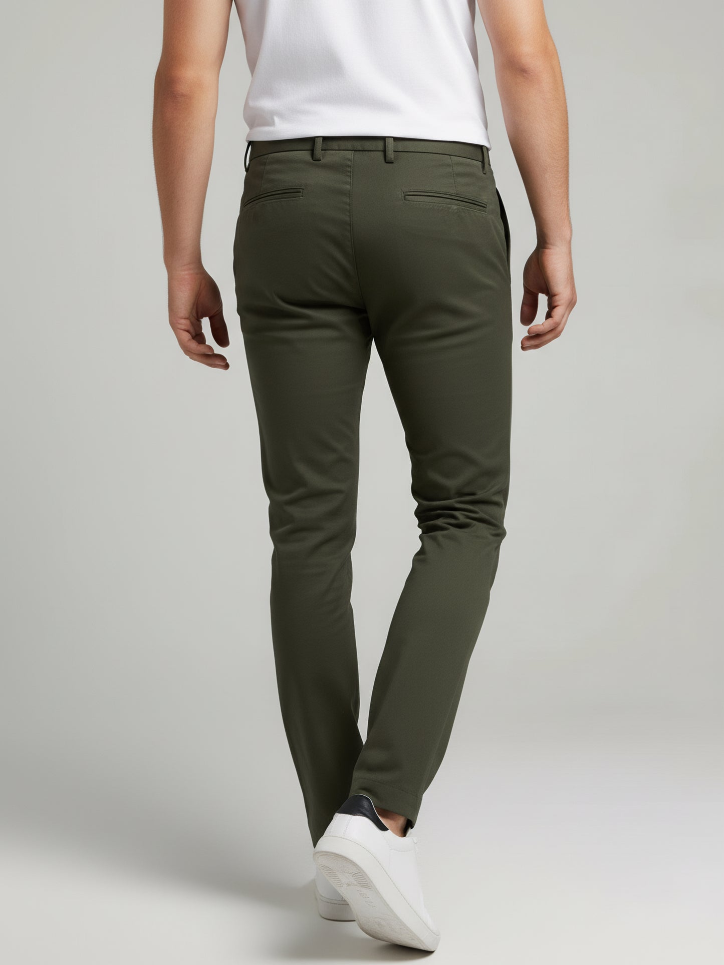 Celio* Men Olive Solid Regular Fit Polyester Trousers