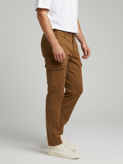 Celio* Men  Brown Solid straight-fit Cotton Trousers