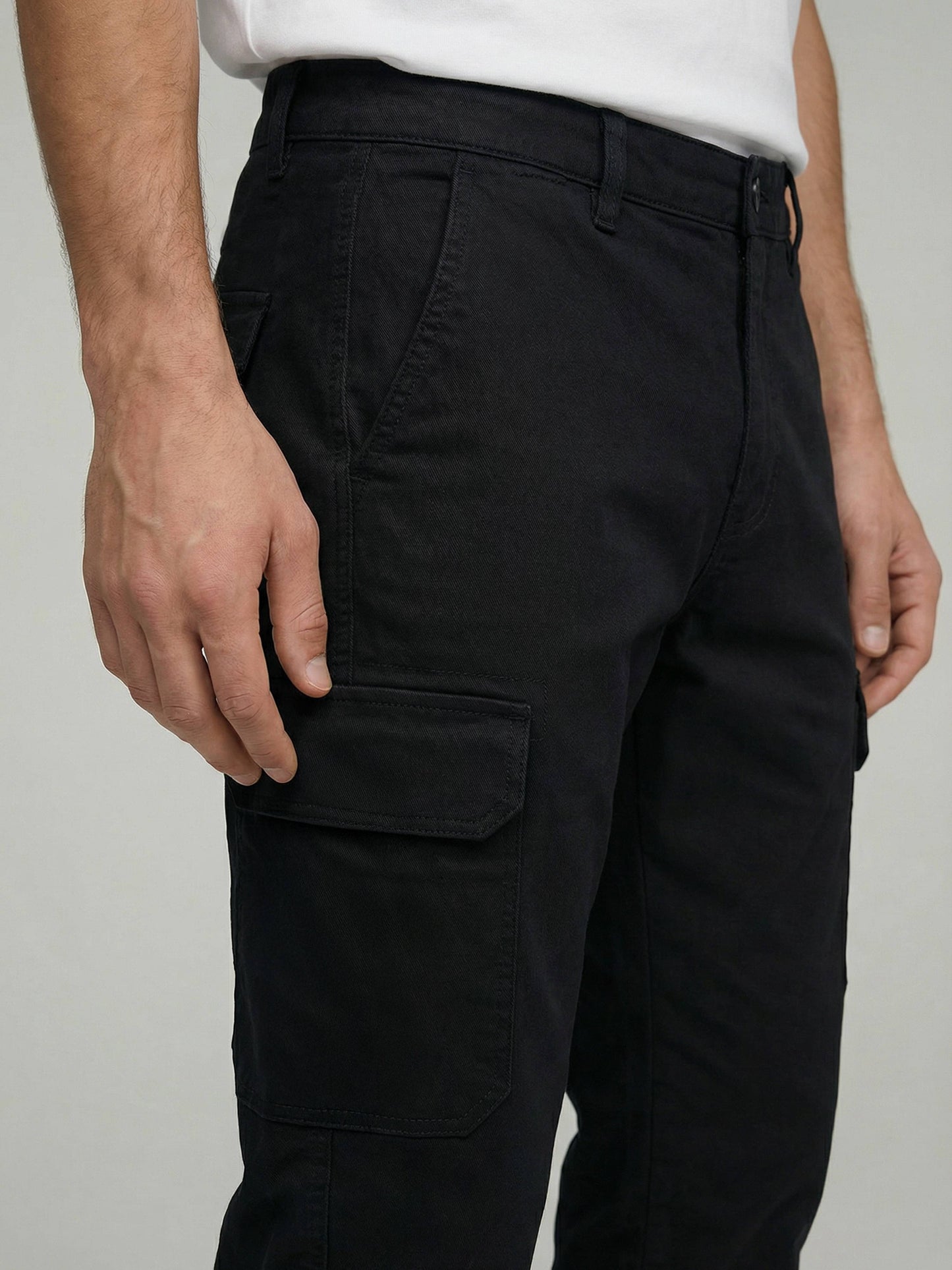Celio* Men Black Solid Straight Fit Cotton Trousers