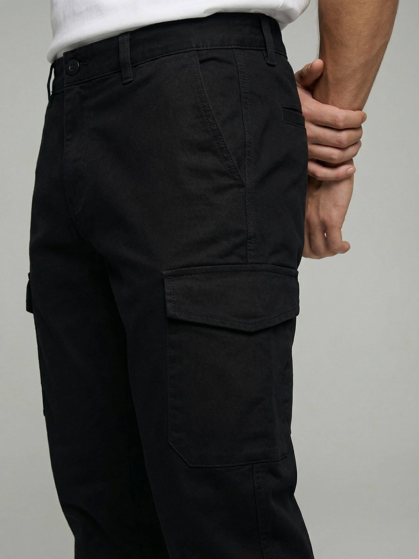 Celio* Men Black Solid Straight Fit Cotton Trousers