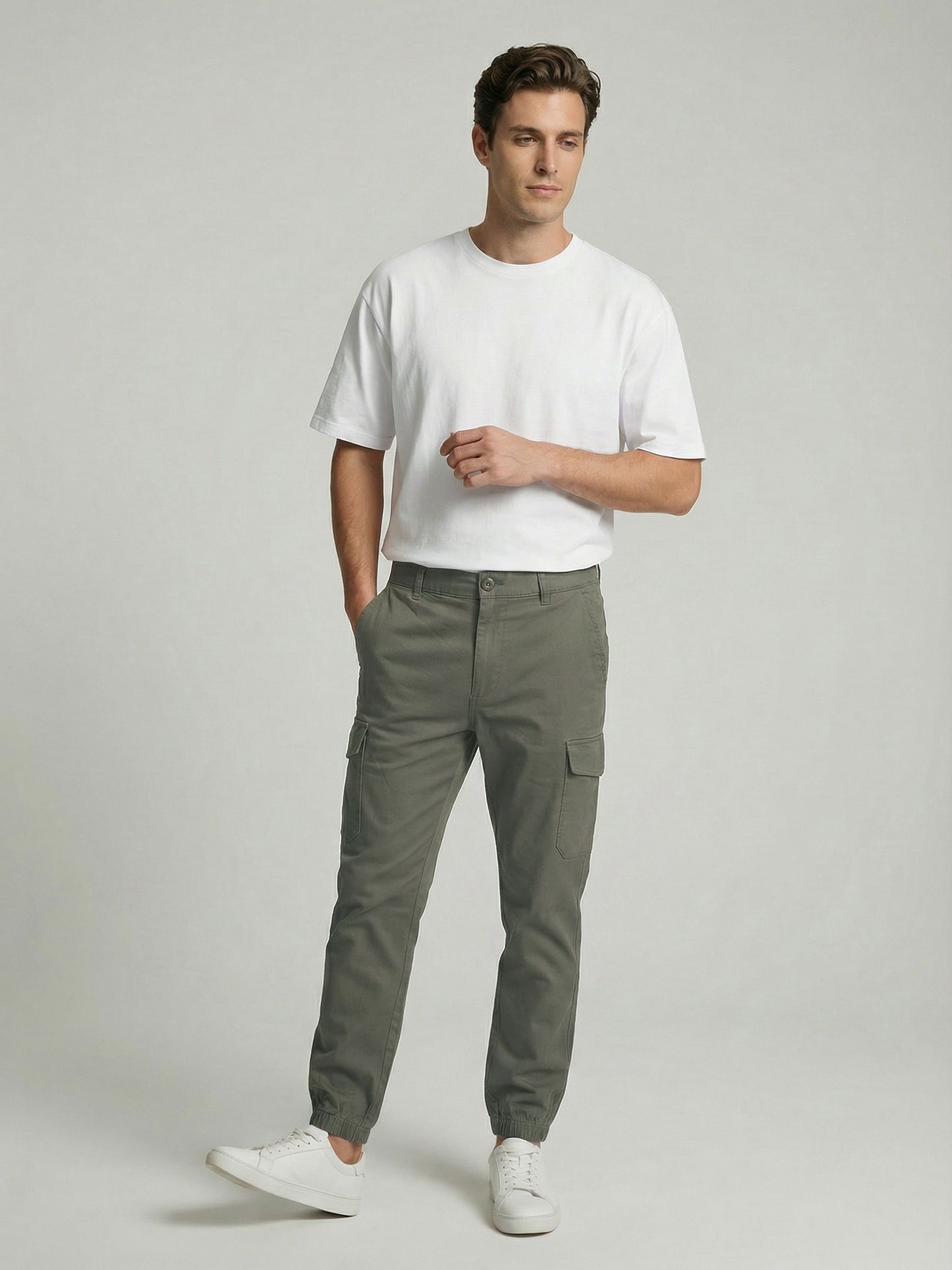 Celio* Men Olive Solid Straight Fit Cotton Trousers