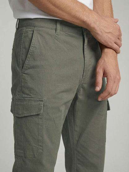 Celio* Men Olive Solid Straight Fit Cotton Trousers