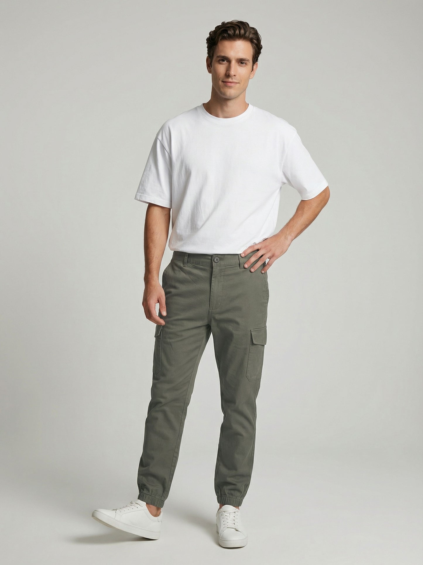 Celio* Men Olive Solid Straight Fit Cotton Trousers