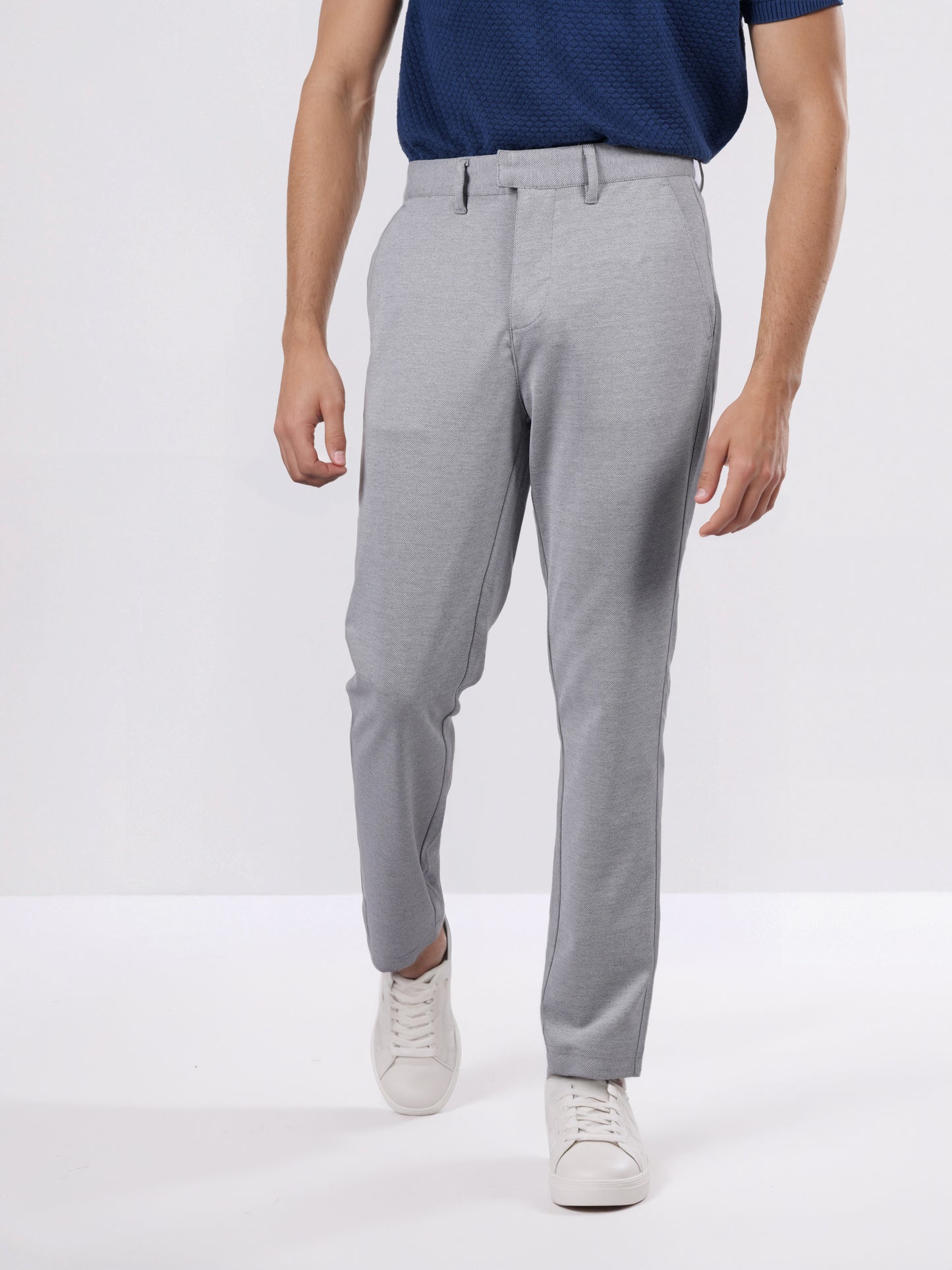 Celio* Men Grey Solid Straight Fit Viscose Trousers
