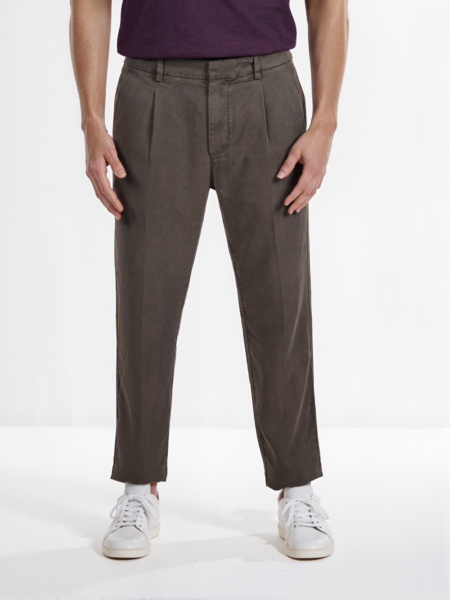 Celio* Men Olive Straight Fit Viscose Rayon Tencel Trouser