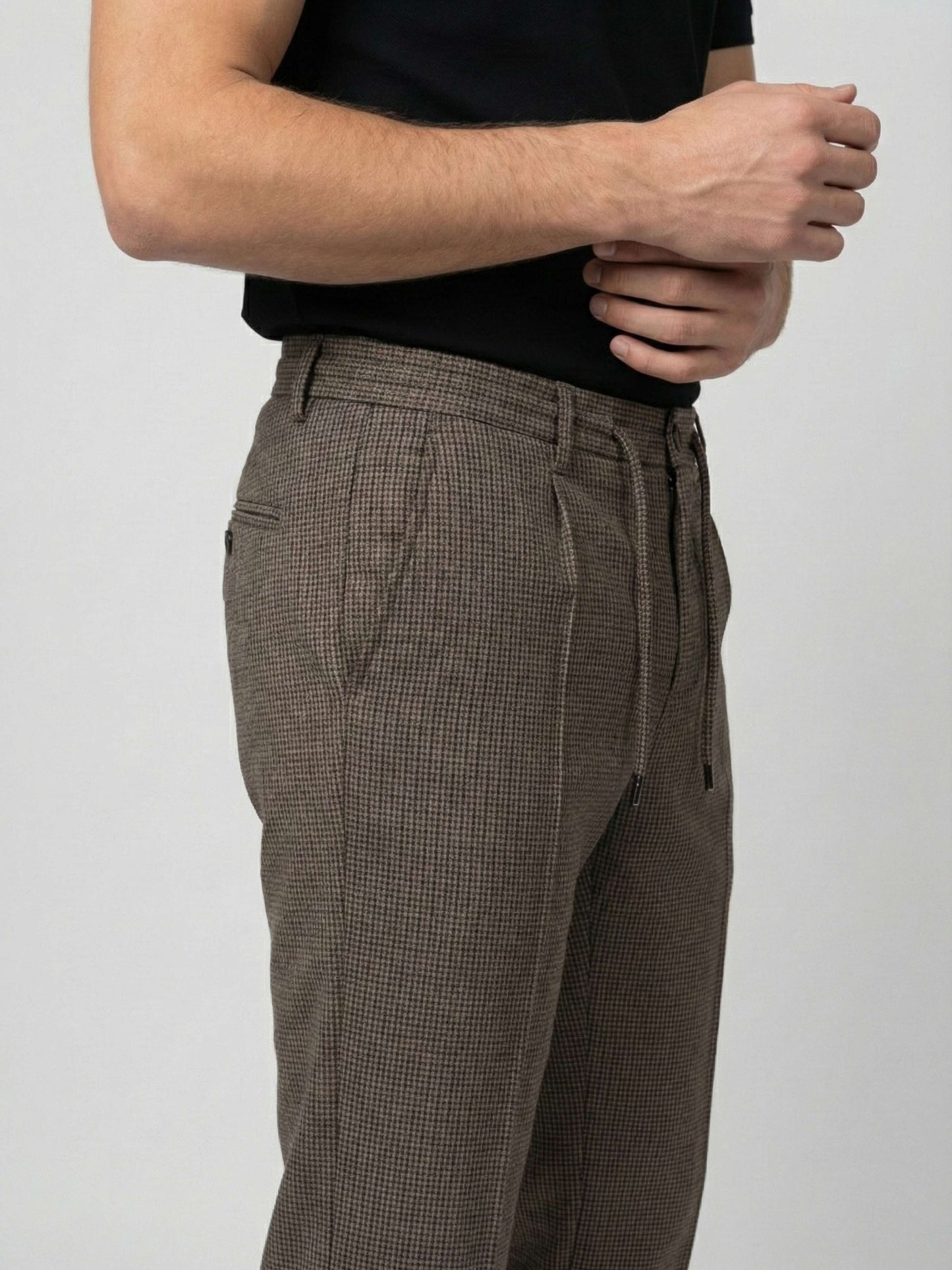 Celio* Men Brown Solid Straight Fit Polyester Trousers