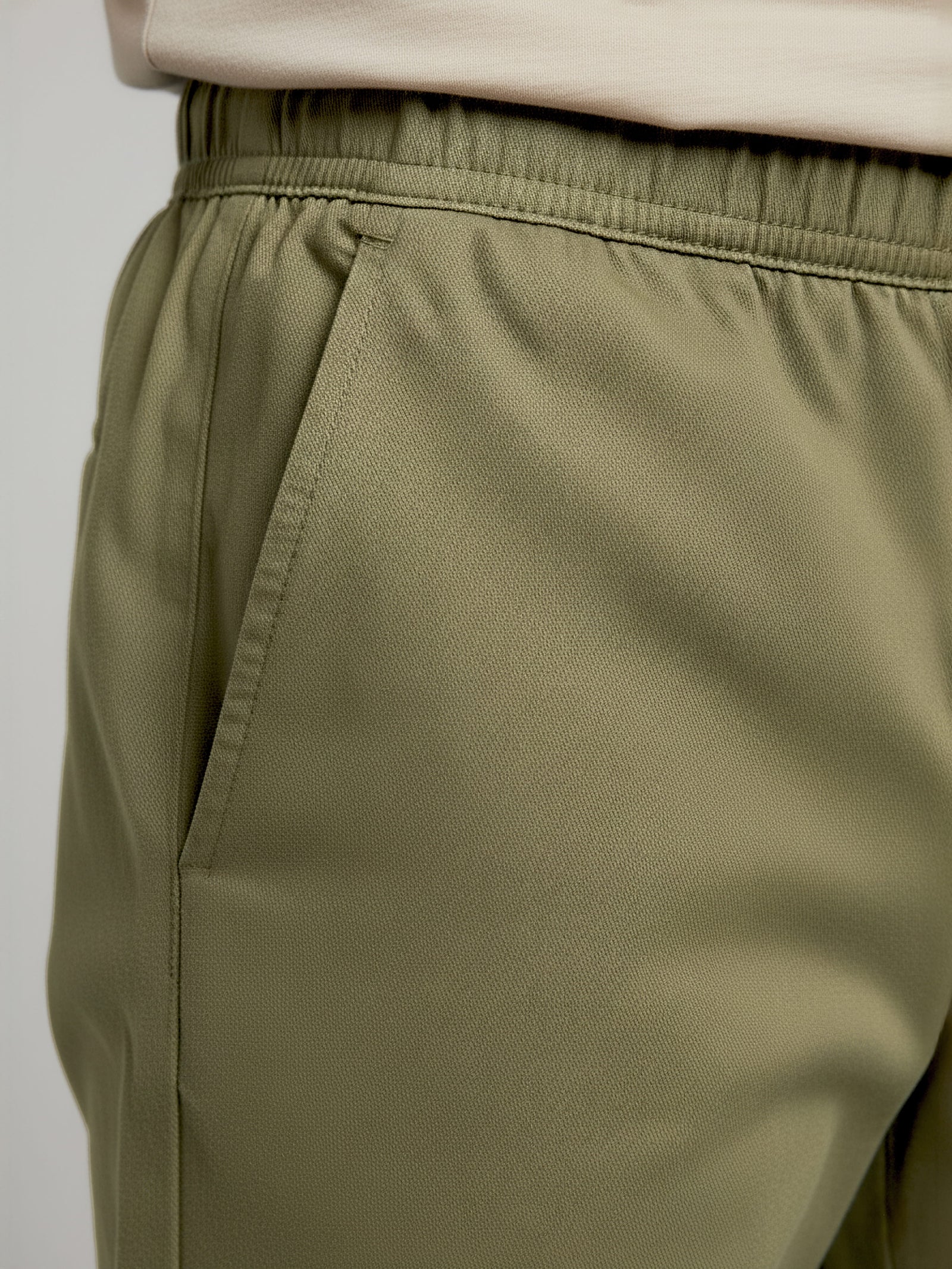 Celio* Men Olive Slim Fit Polyester Trousers