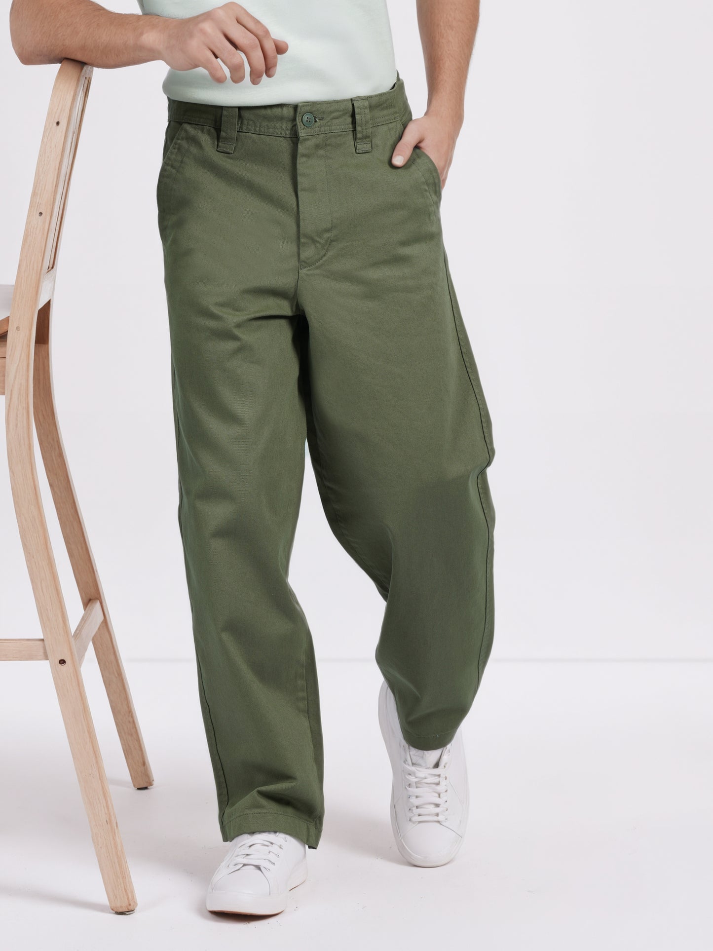 Celio* Men Olive Solid Baggy Fit Cotton Trousers