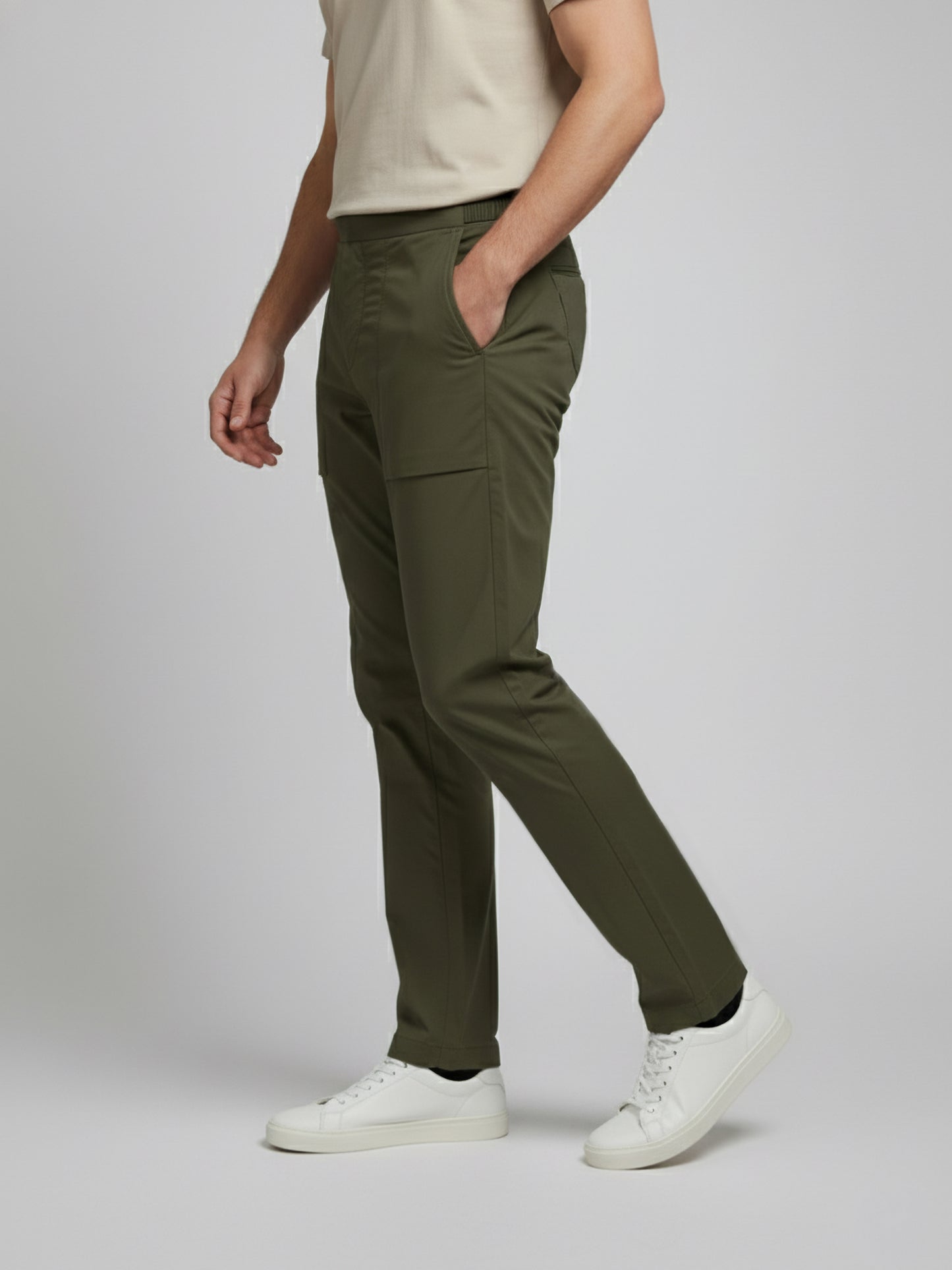 Celio* Men Olive Solid Regular Fit Nylon Trousers