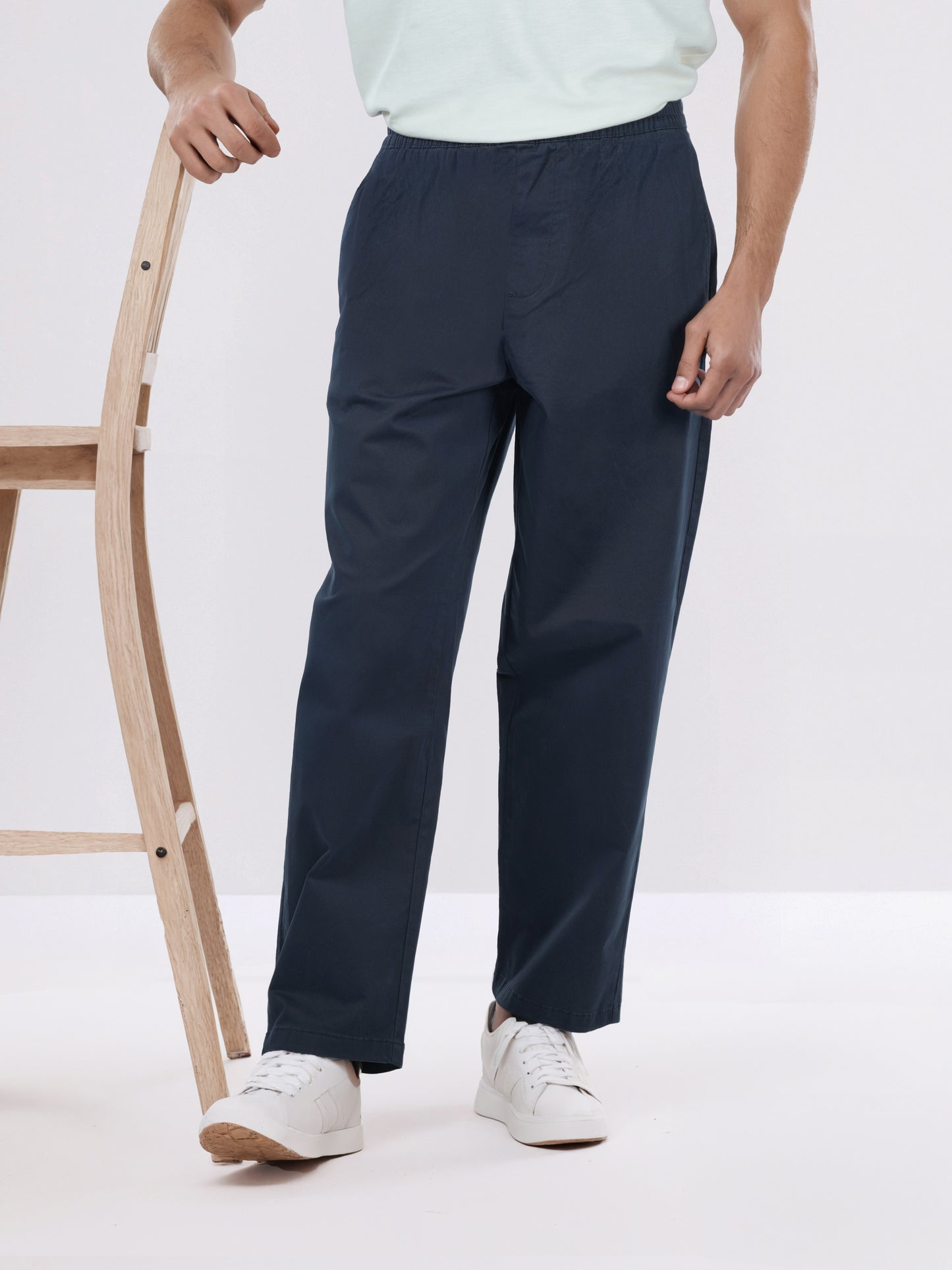 Celio* Men Navy Blue Solid Loose Fit Cotton-Lycra-Blend Trousers