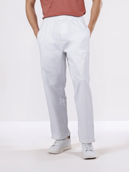 Celio* Men White Solid Loose Fit Cotton-Lycra-Blend Trousers
