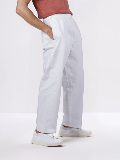 Celio* Men White Solid Loose Fit Cotton-Lycra-Blend Trousers