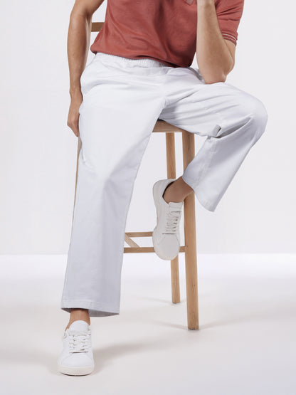 Celio* Men White Solid Loose Fit Cotton-Lycra-Blend Trousers