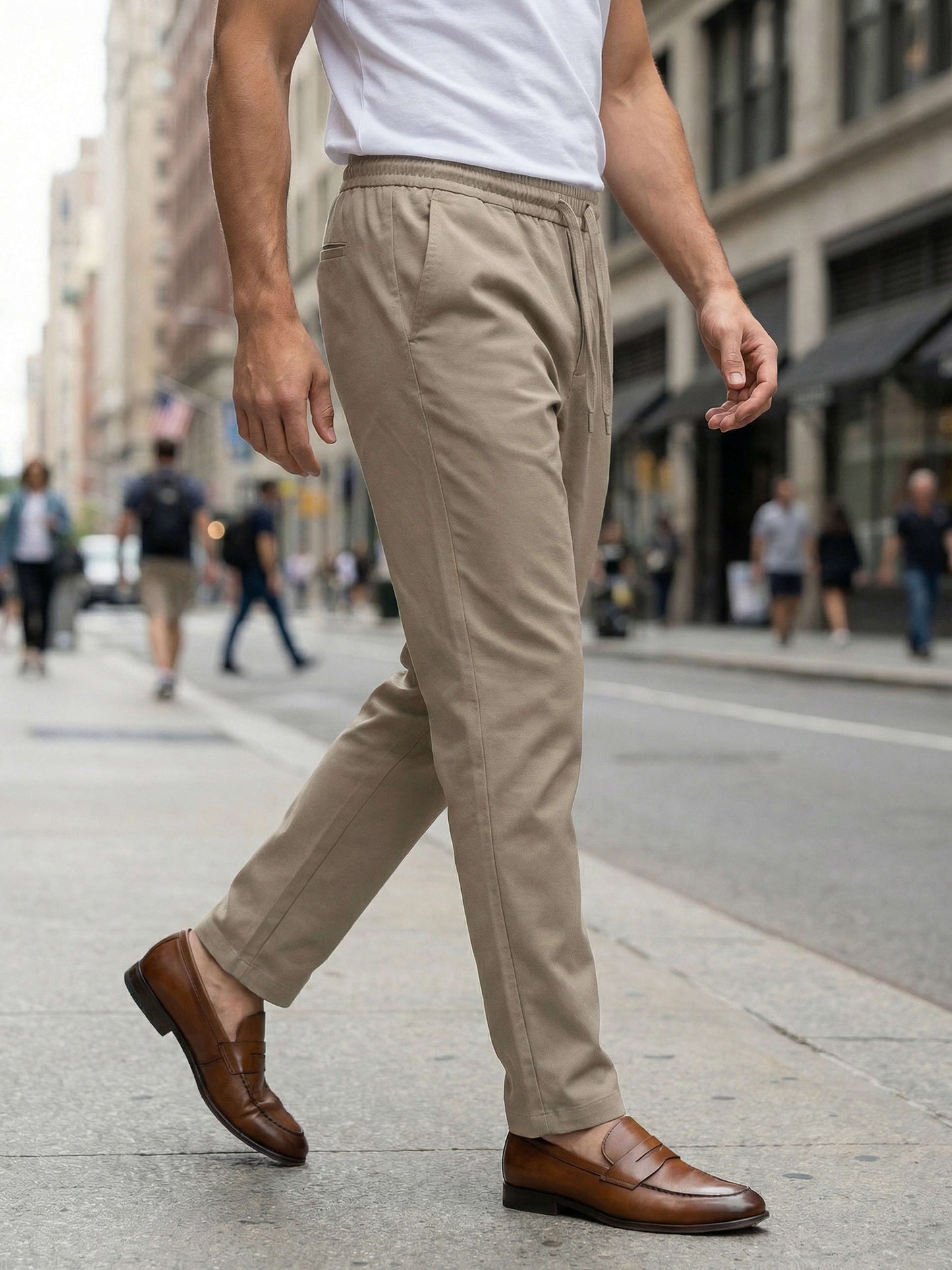 Celio Men Beige Solid Slim Fit Poly-Blend Trousers