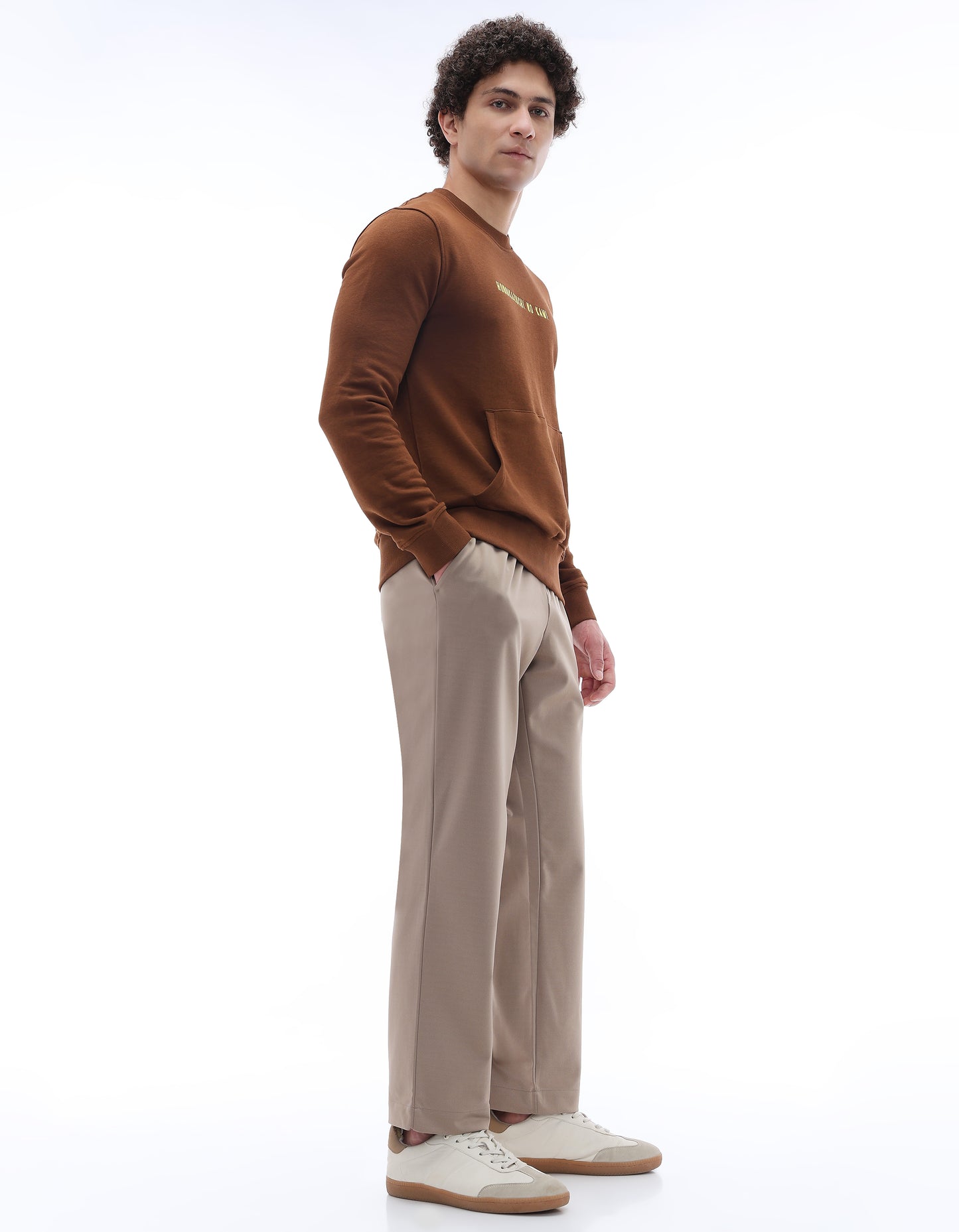 Celio Men Beige Solid Slim Fit Poly-Blend Trousers