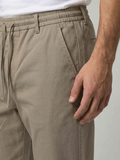 Celio Men Beige Solid Slim Fit Poly-Blend Trousers