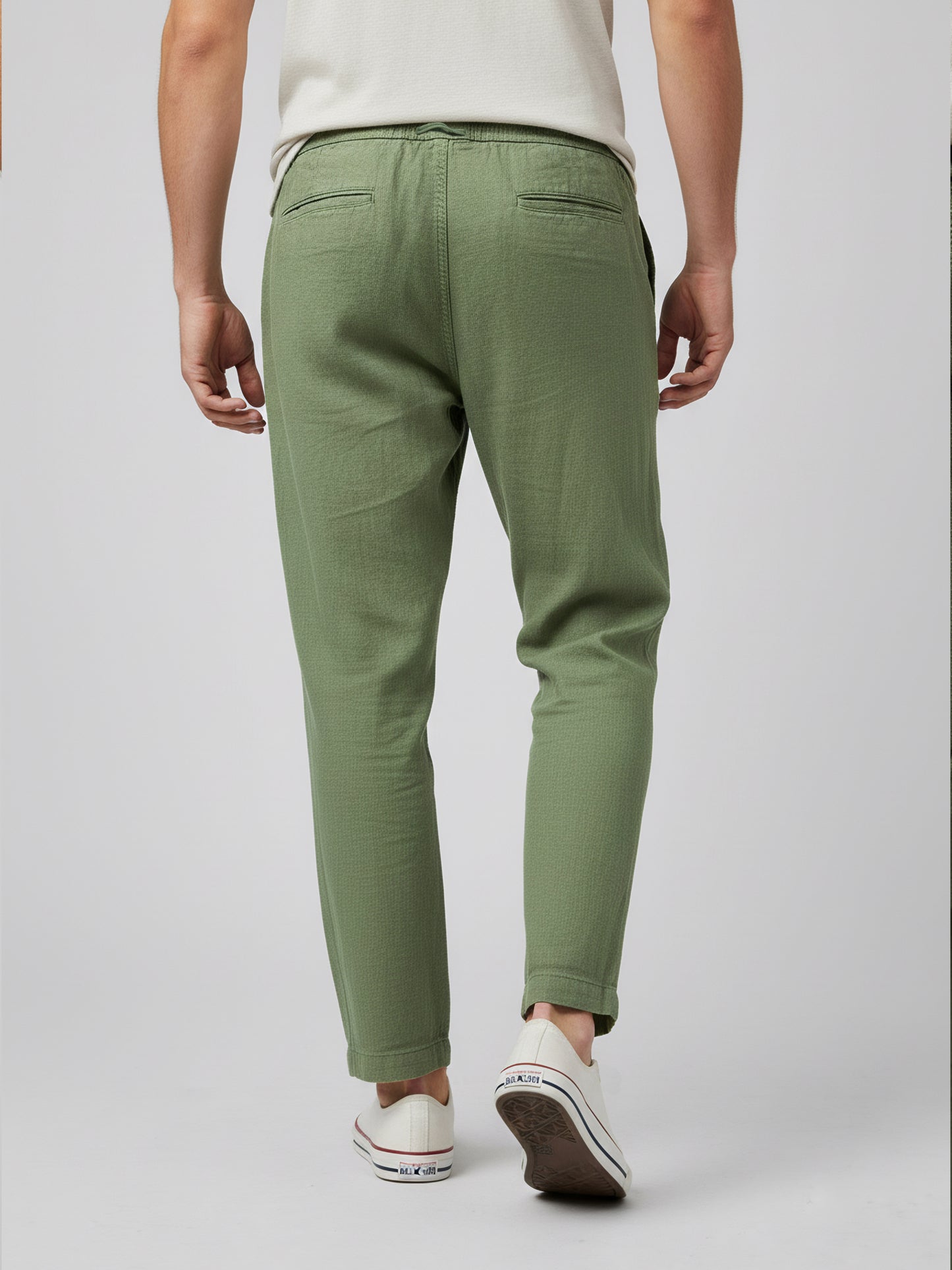 Celio* Men Olive Solid Relaxed Fit Cotton Trousers