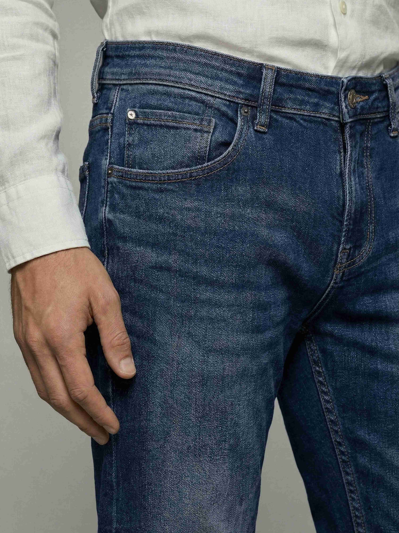 Celio* Blue Men Cotton Solid Straight Fit Jeans