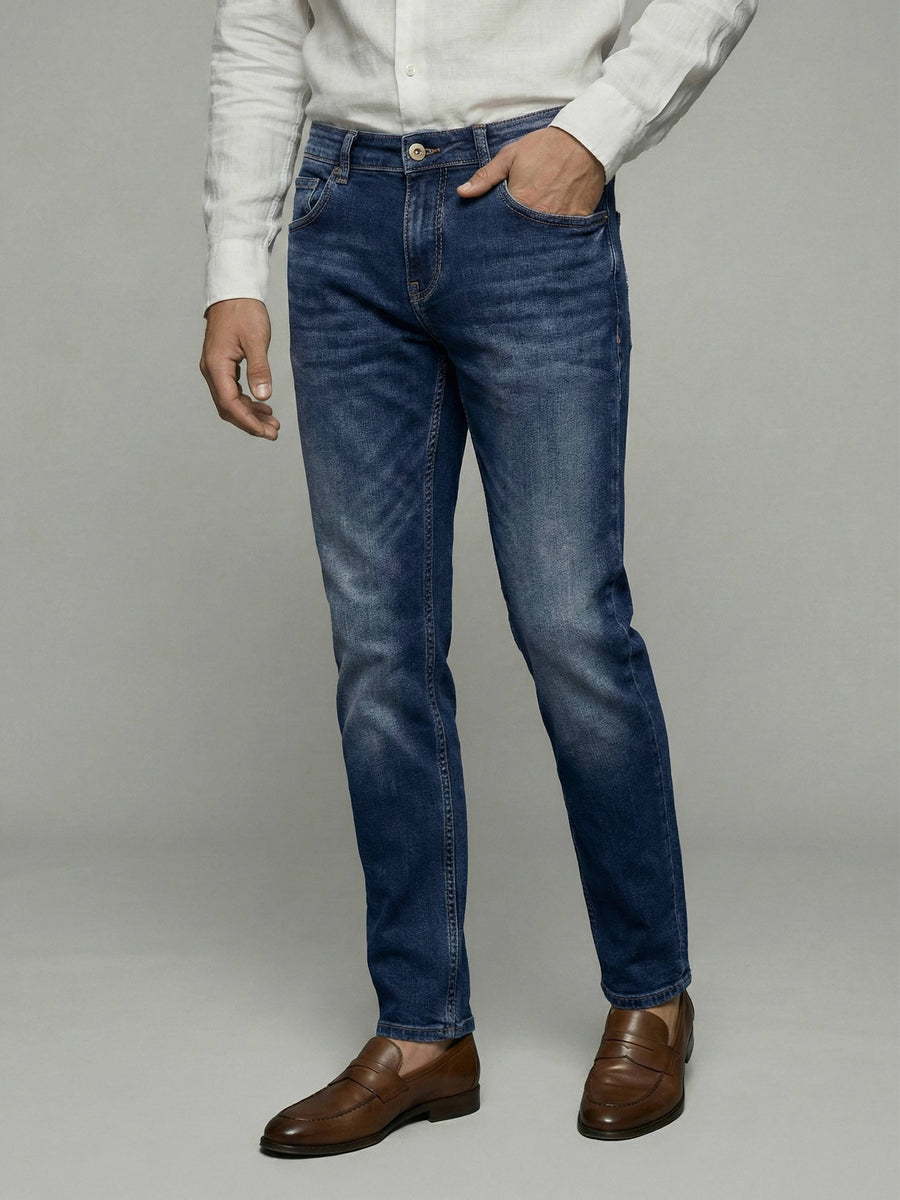 Celio* Blue Men Cotton Solid Straight Fit Jeans