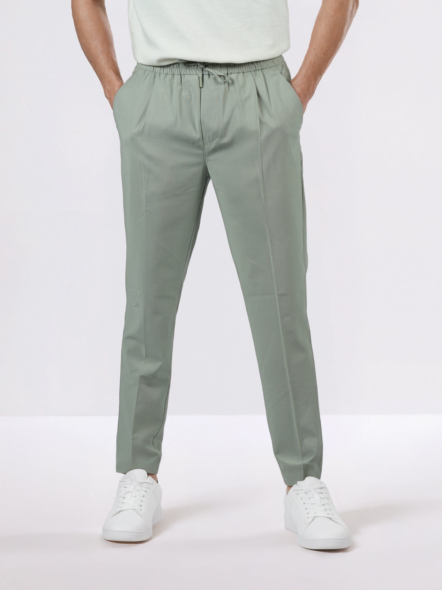 Celio* Men Olive Solid Straight Fit Poly-Blend Trousers