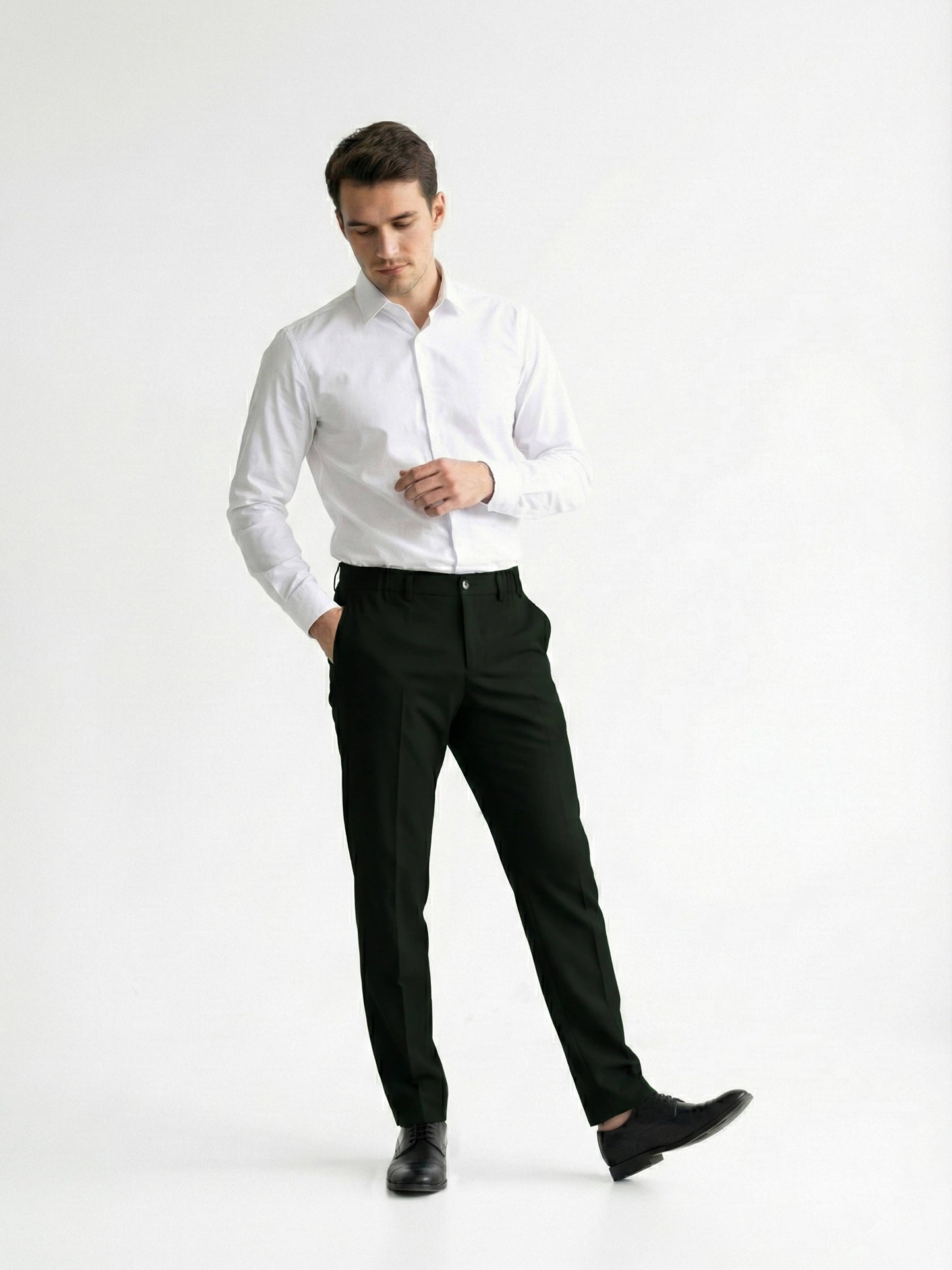 Celio* Men Olive Solid Straight Fit Polyester Trousers