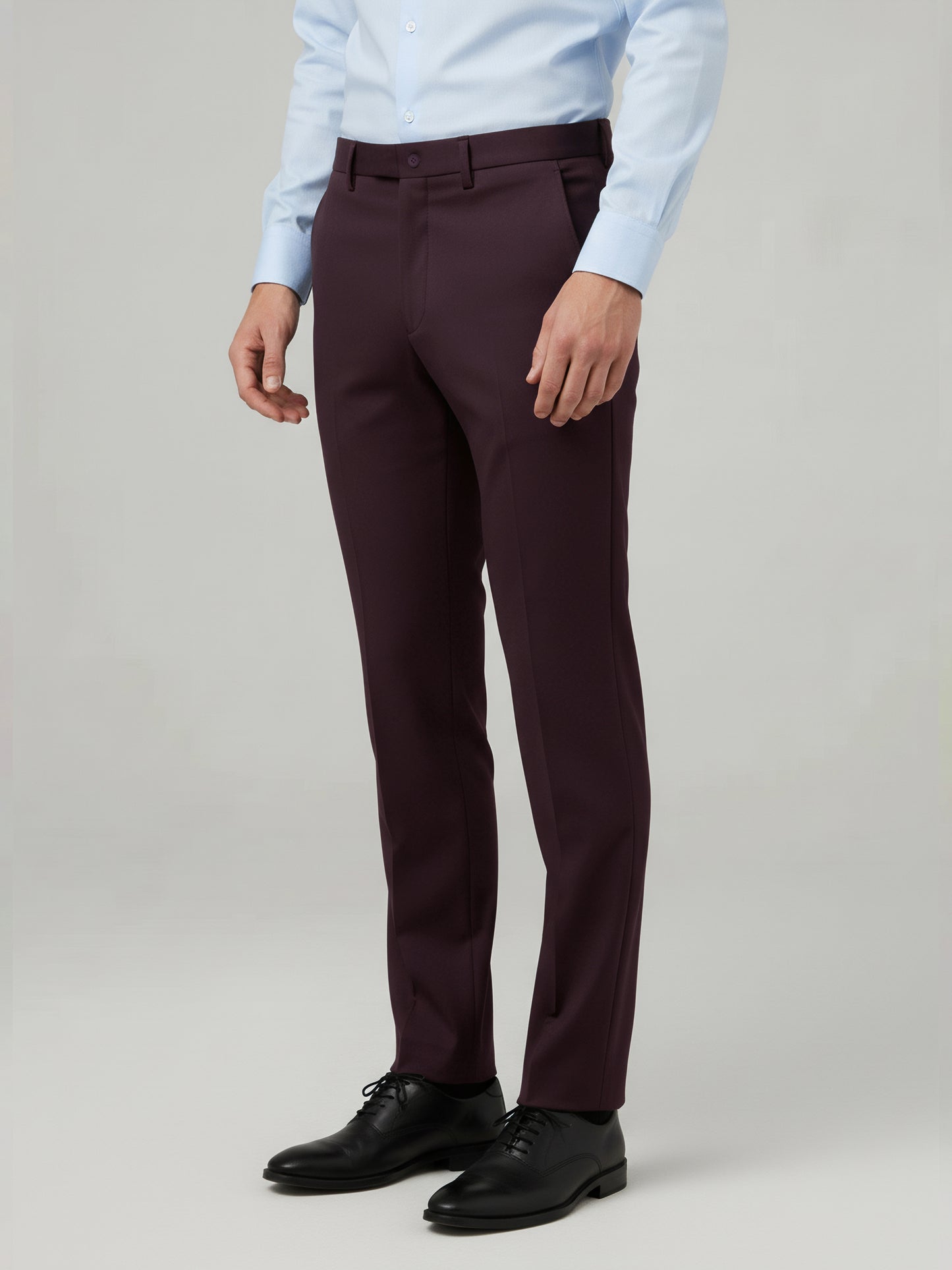 Celio* Men Burgundy Solid Straight Fit Poly-Blend Trousers