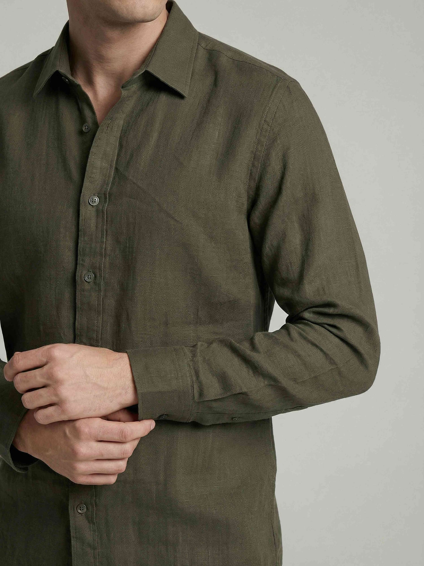 Celio* Men Olive Solid Regular Fit Cotton Shirts