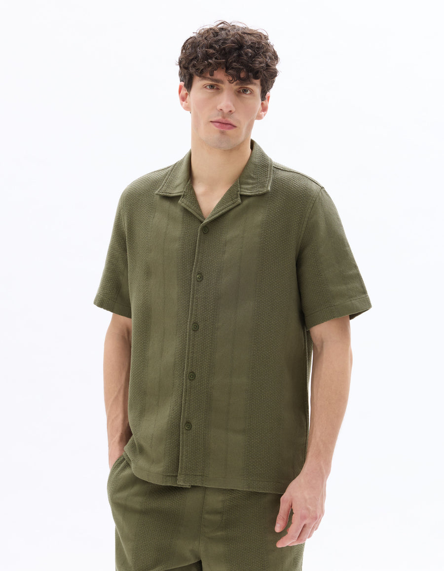 Celio Men Olive Solid Regular Fit Cotton Shirts