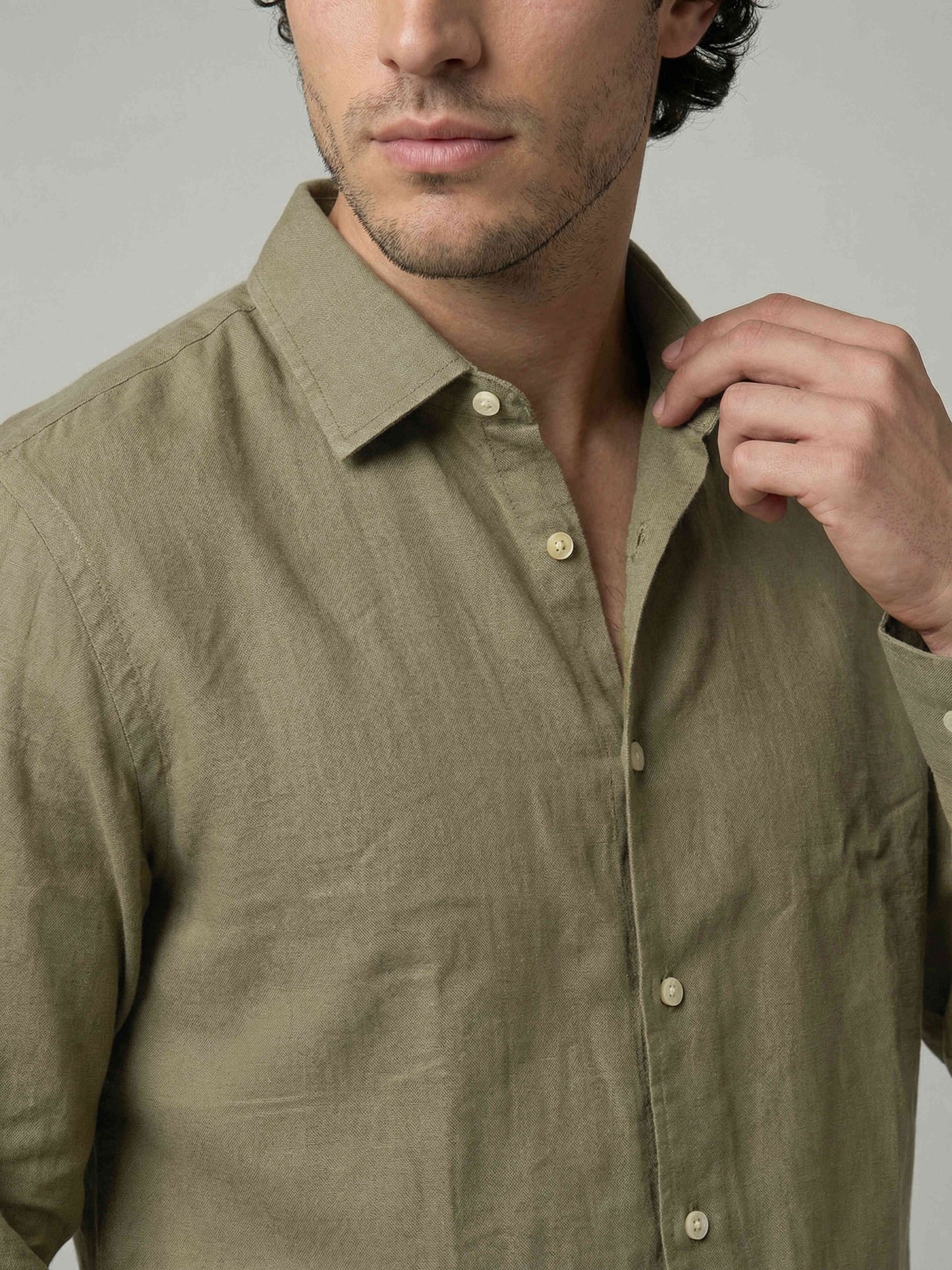 Celio Men Olive Solid Regular Fit Linen Shirts