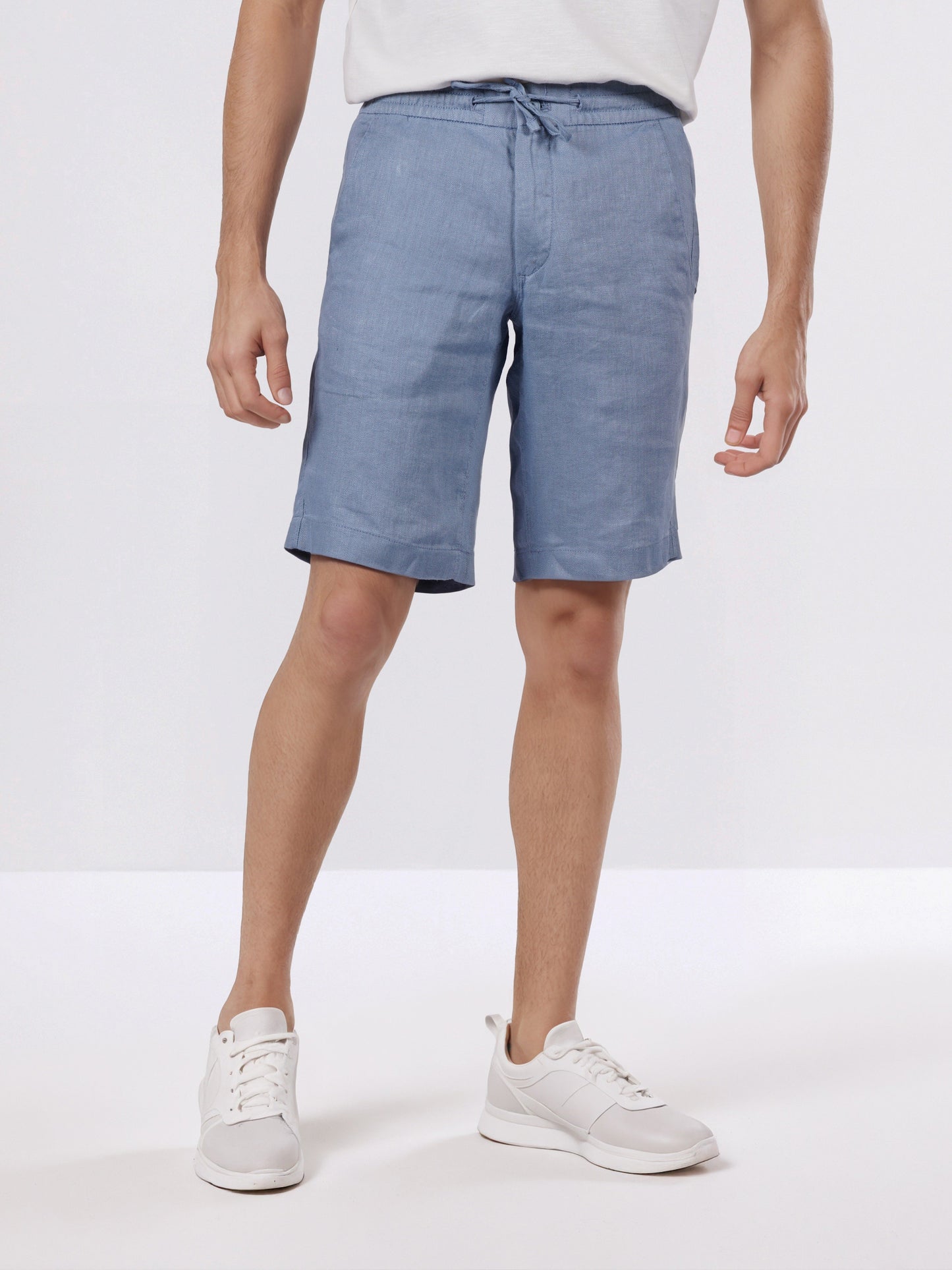 Celio* Men Blue Solid Bermuda Fit Linen Shorts