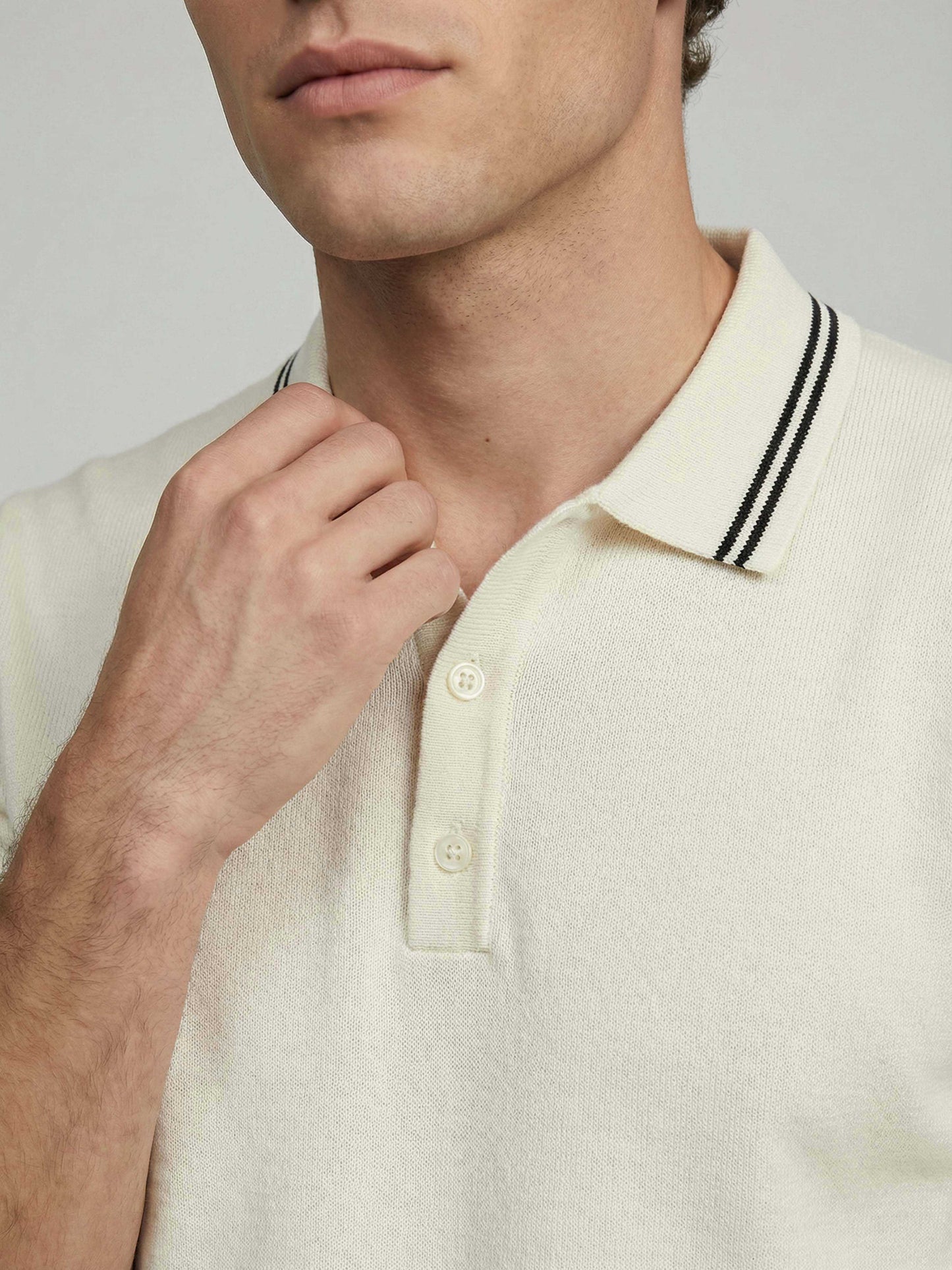 Celio* Men Off White Solid Regular Fit Cotton T-Shirts