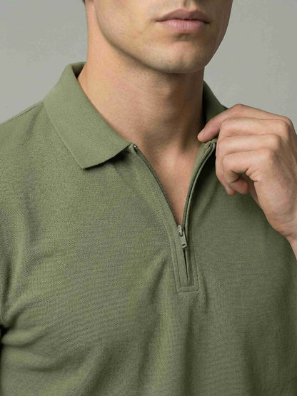 Celio* Men Olive Solid Regular Fit Cotton T-Shirts