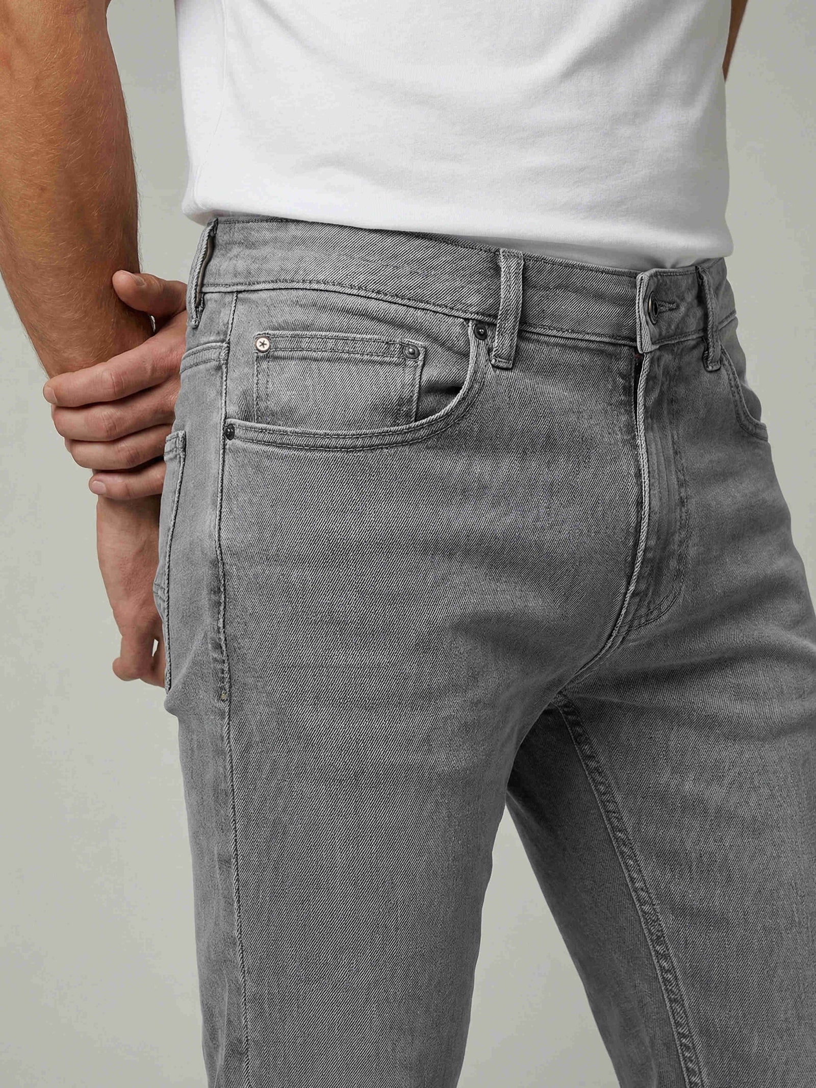 Celio Men Grey Solid Slim Fit Cotton Jeans
