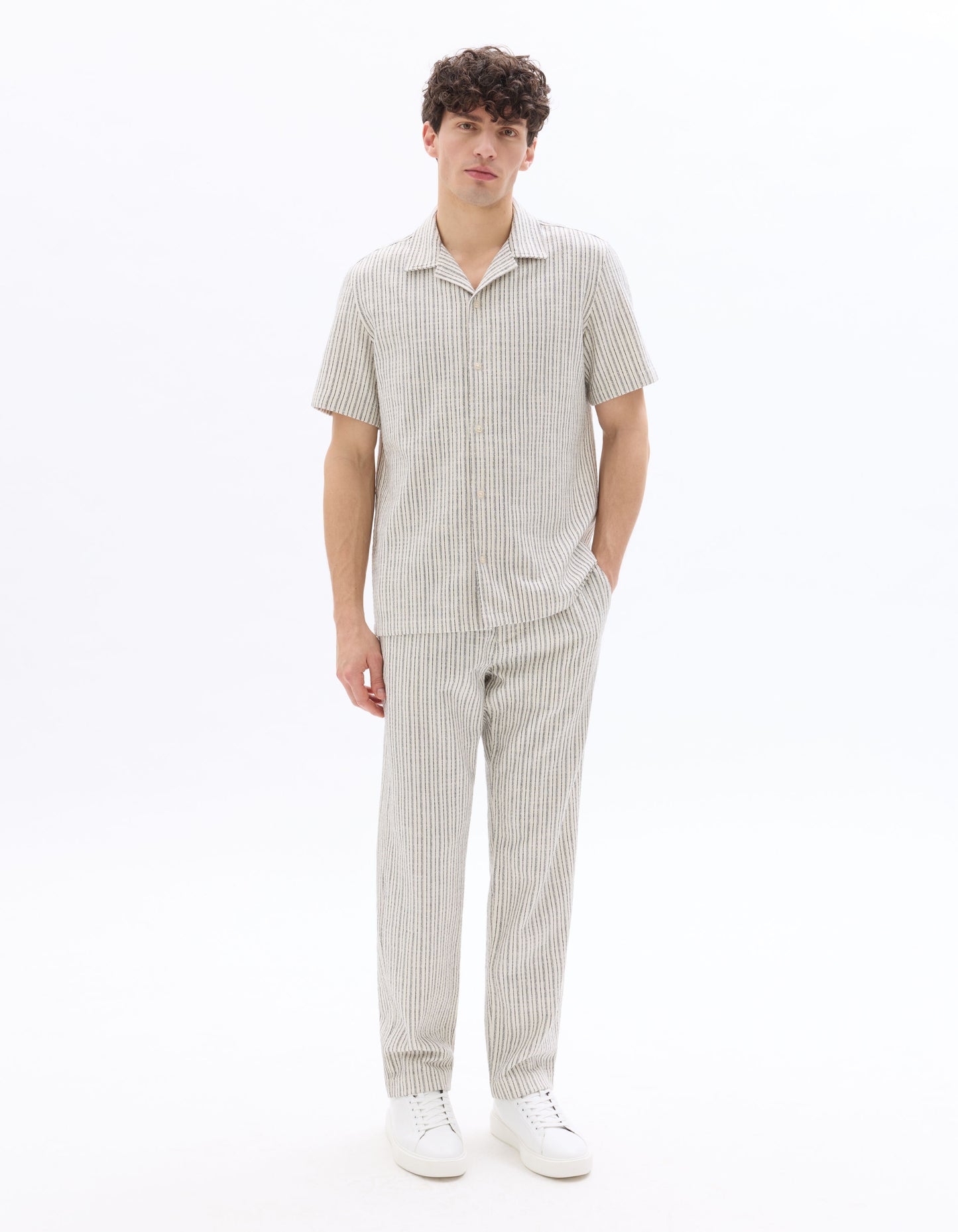 Celio Men Off White Striped Straight Fit Cotton Trousers