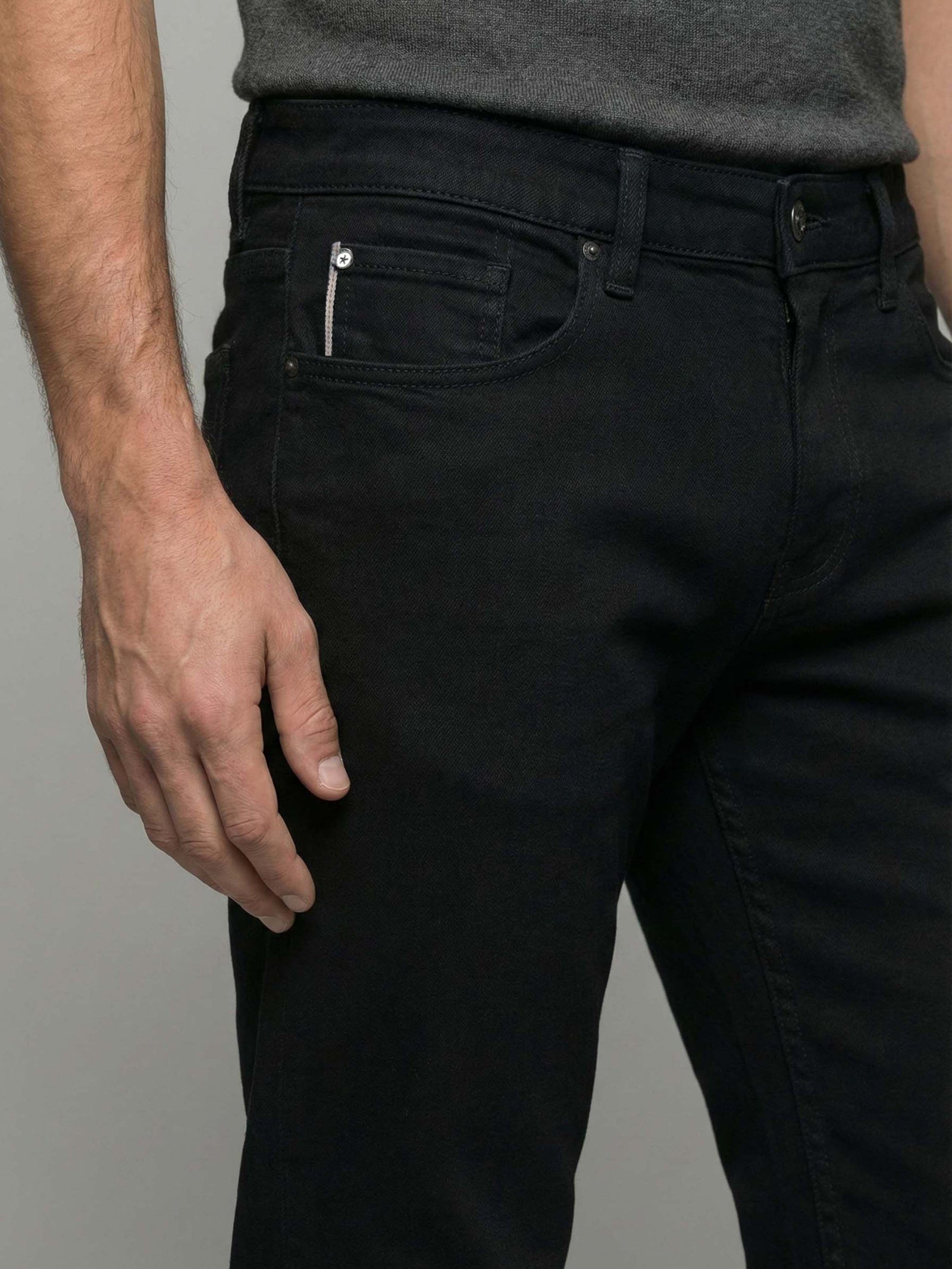 Celio* Men Straight Fit Solid Cotton Black Jeans