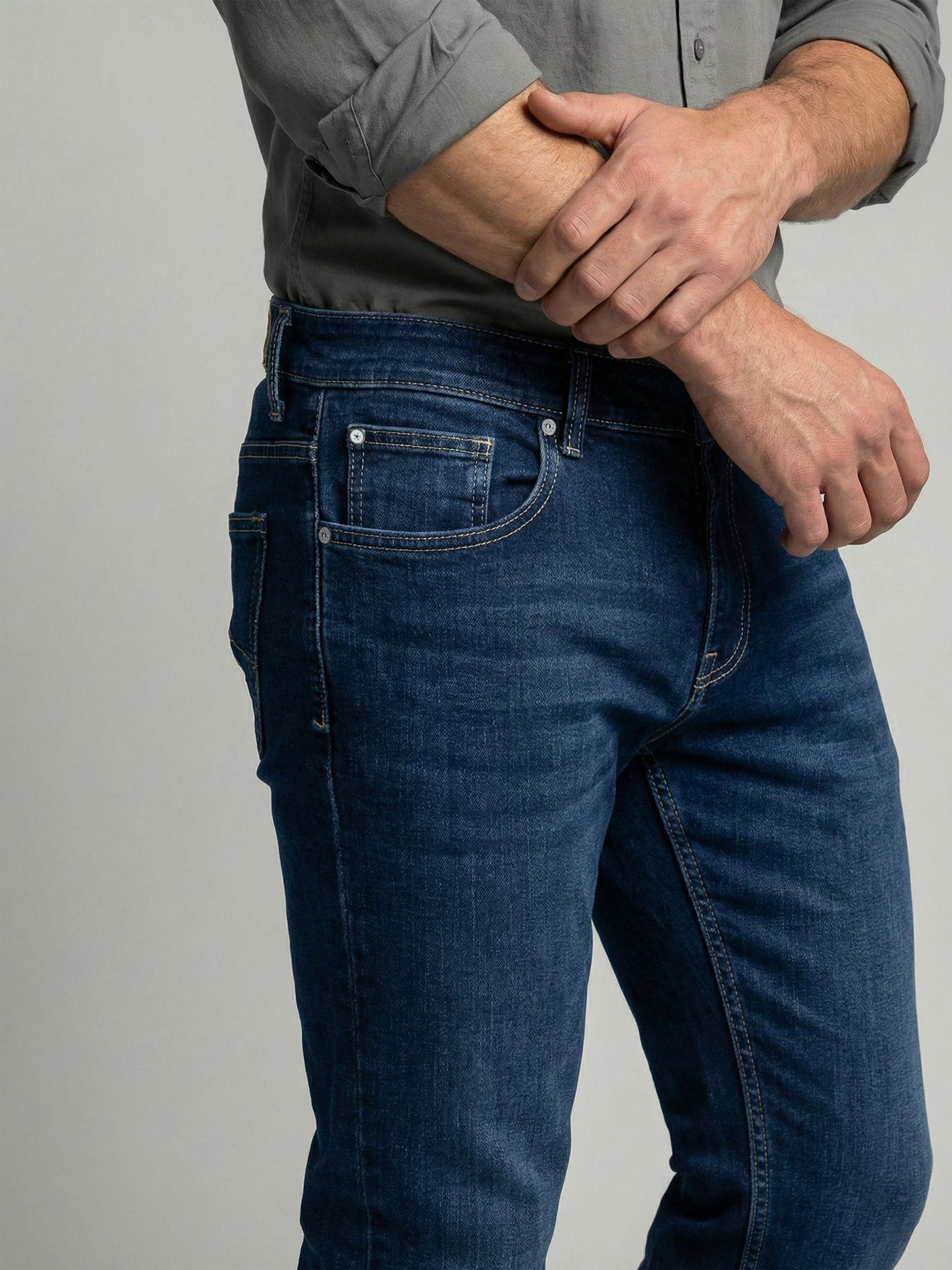 Celio* Men Blue Solid Straight Fit Cotton Jeans