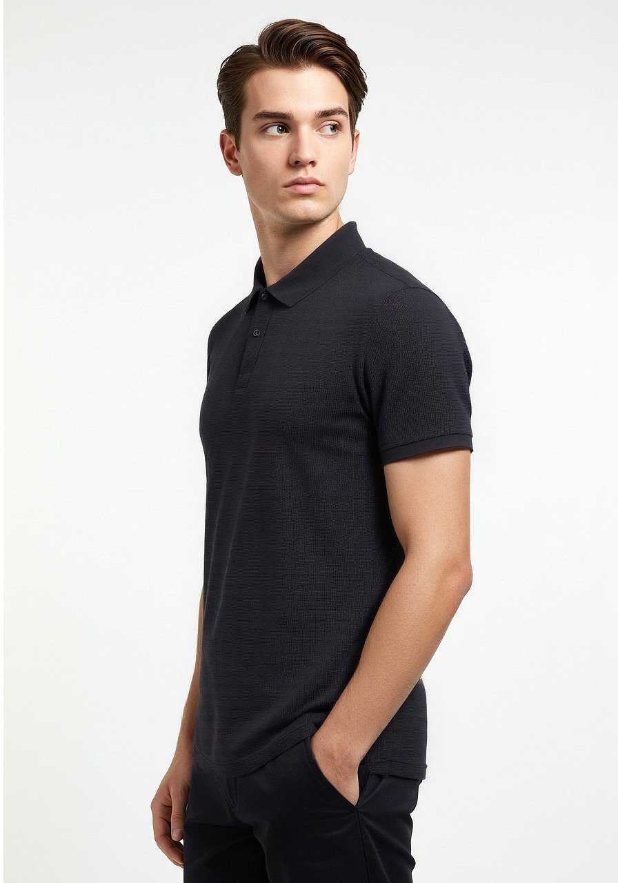 Celio* Men Black Solid Regular Fit Cotton T-shirt