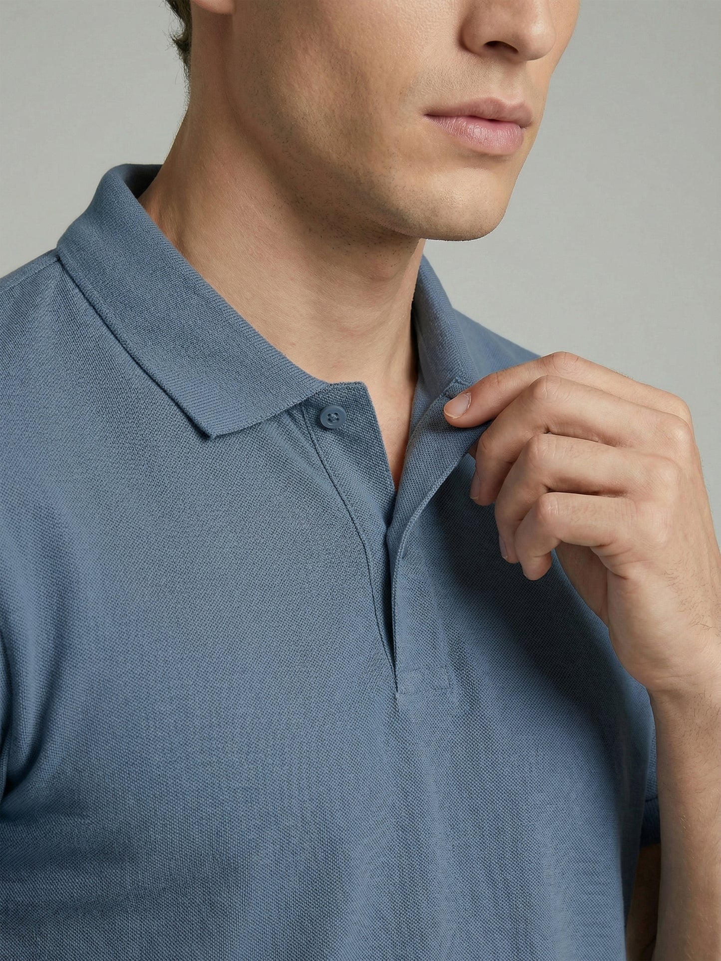 Celio Mens Blue Solid Regular Fit Cotton T-Shirts