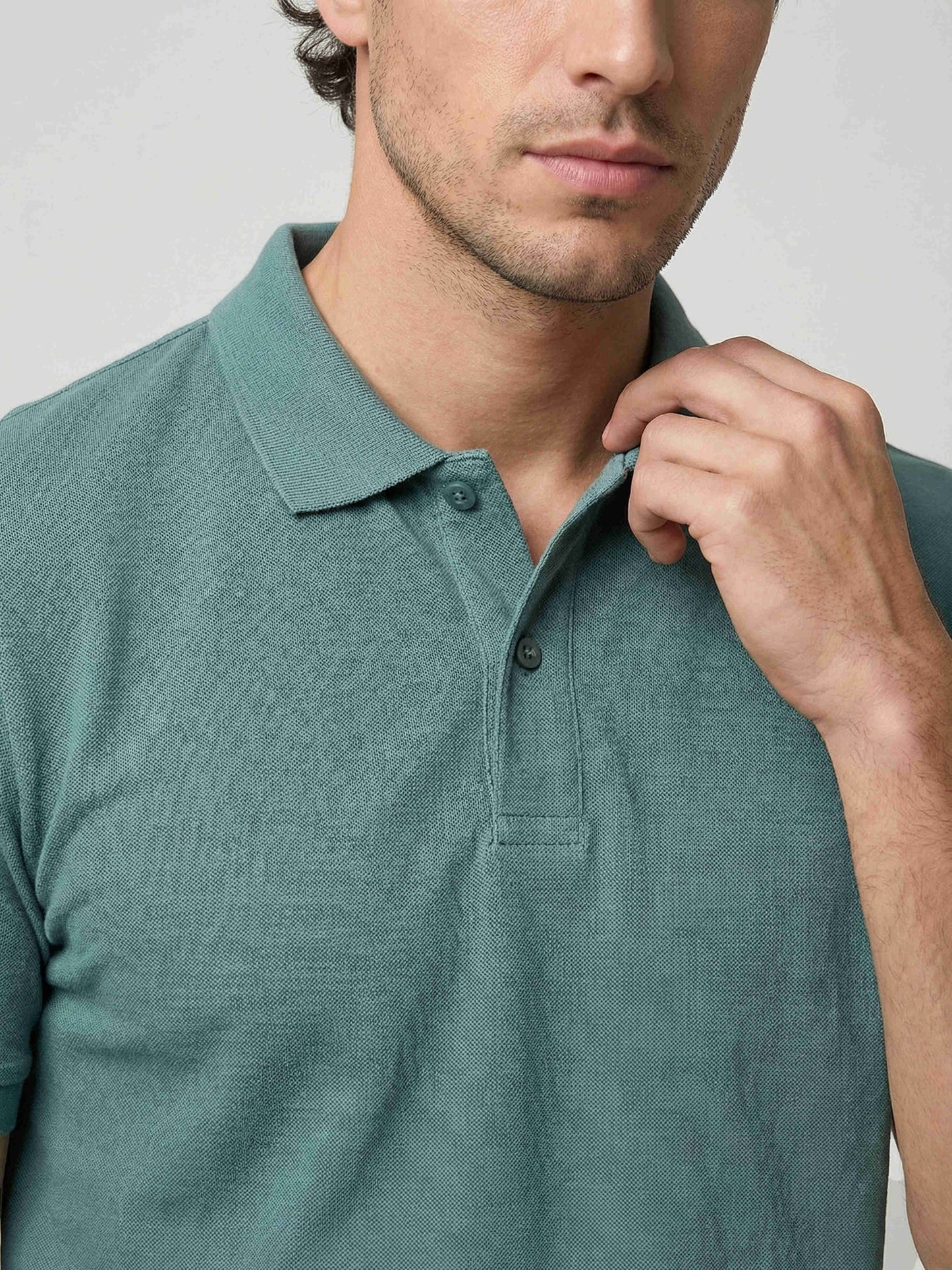 Celio Men Green Solid Regular Fit Cotton T-Shirts