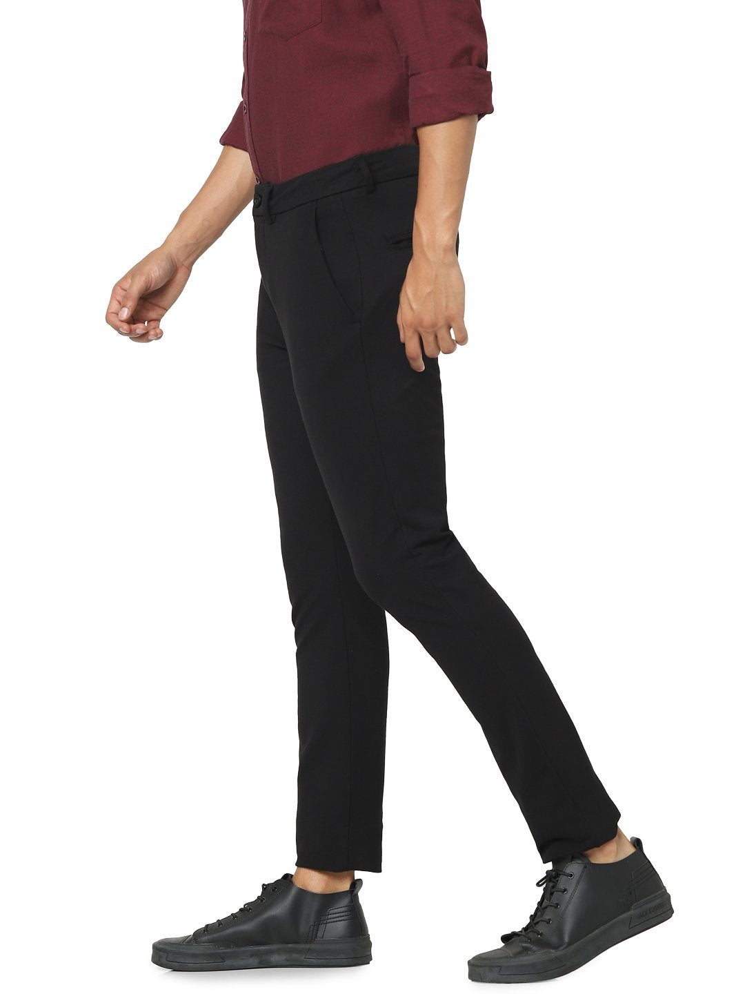 Celio* Men Black Solid Slim Fit Cotton-Blend Trousers