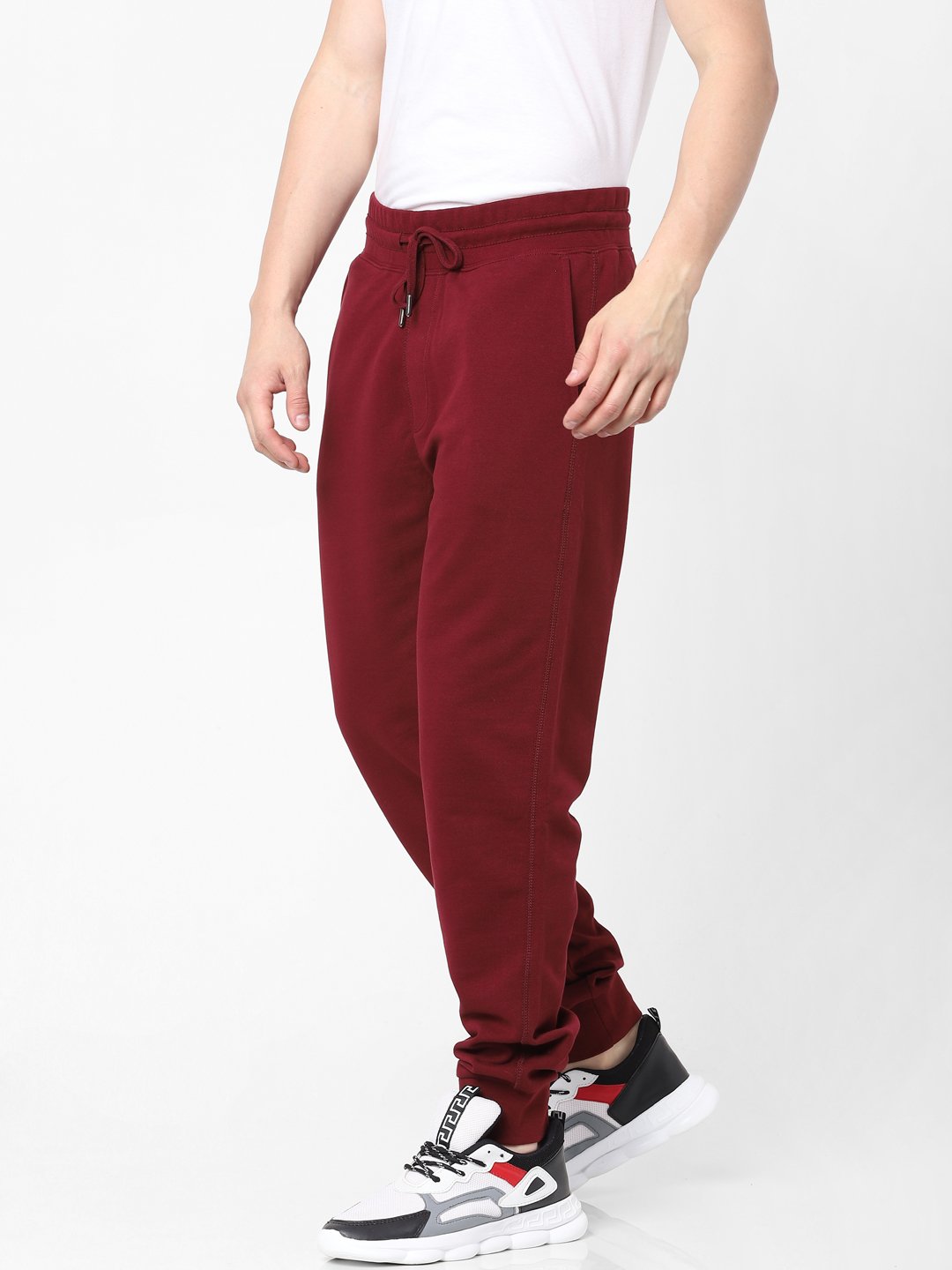 Celio* Men Burgundy Solid Jogger Fit Cotton Trousers